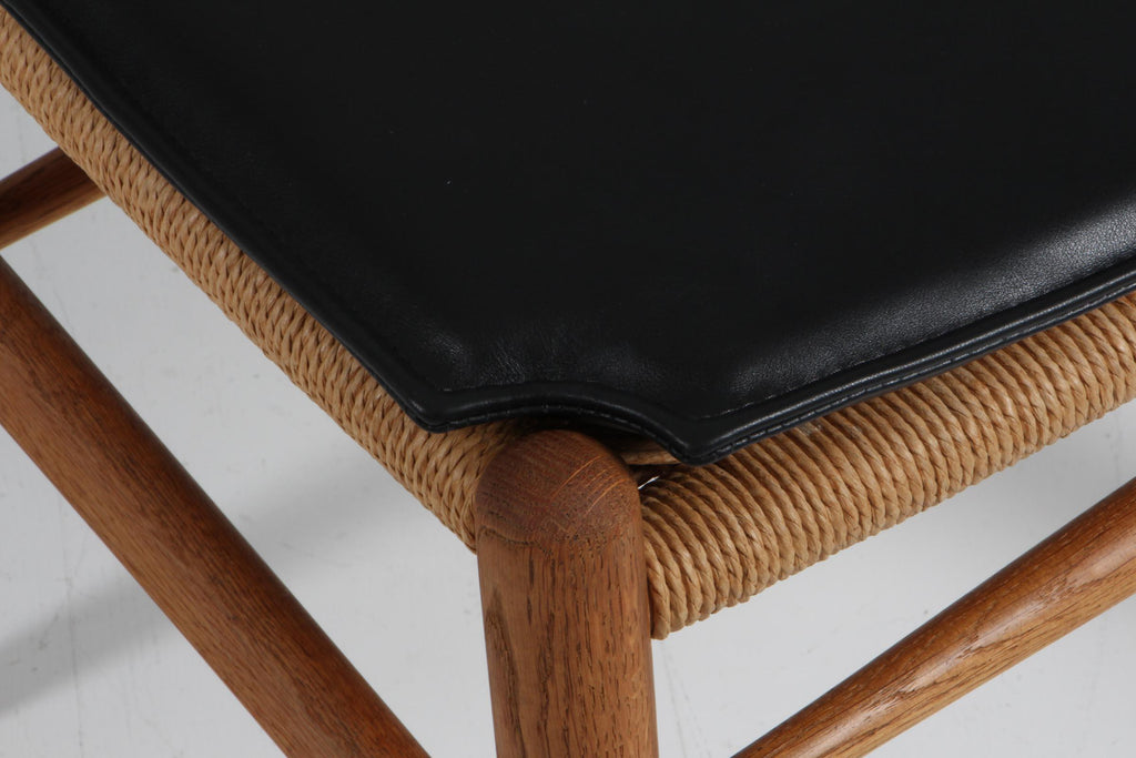 https://a.1stdibscdn.com/hans-j-wegner-cushion-for-wishbone-chair-ch24-for-sale-picture-3/f_42391/f_360656621694155639108/IMG_5214_master.jpg