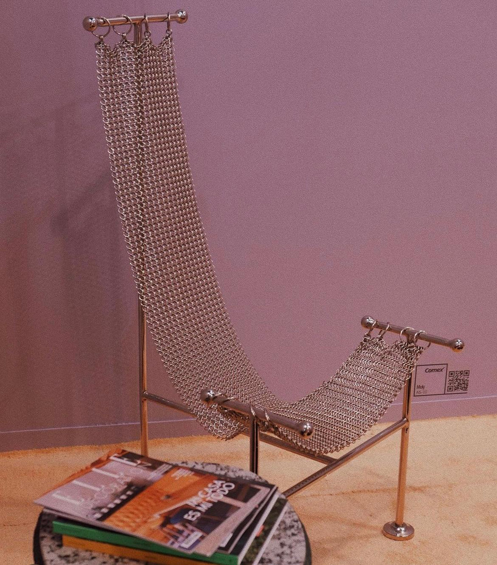 https://a.1stdibscdn.com/chainmail-sculptural-chair-nickel-plated-steel-finish-hand-linked-mesh-for-sale-picture-11/f_69682/f_361508621694645141240/IMG_5219_master.jpg