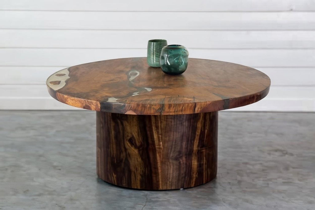 https://a.1stdibscdn.com/kauri-round-dining-table-16m-diameter-in-solid-ancient-kauri-wood-for-sale-picture-7/f_79872/f_493308121774235140768/IMG_5323_master.JPG
