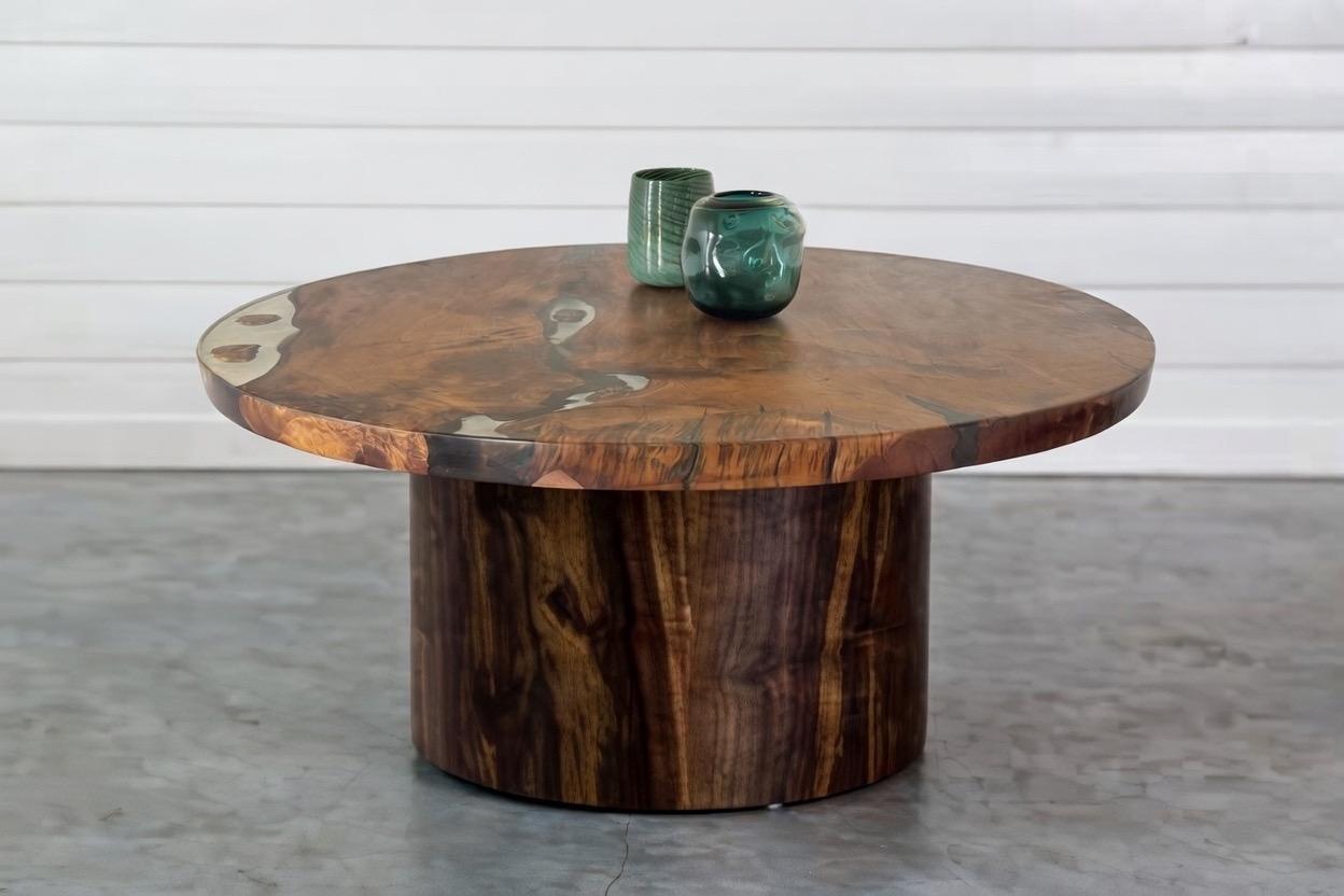 https://a.1stdibscdn.com/kauri-round-dining-table-16m-diameter-in-solid-ancient-kauri-wood-for-sale-picture-7/f_79872/f_493308121774235140768/IMG_5323_master.JPG