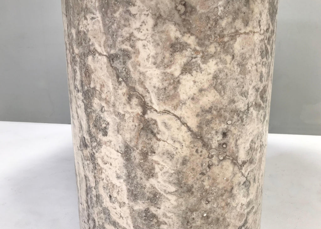 https://a.1stdibscdn.com/grey-beige-travertine-round-dining-table-in-the-manor-of-upup-mangiarotti-for-sale-picture-11/f_17122/f_409730721723100955661/IMG_5340_master.jpeg