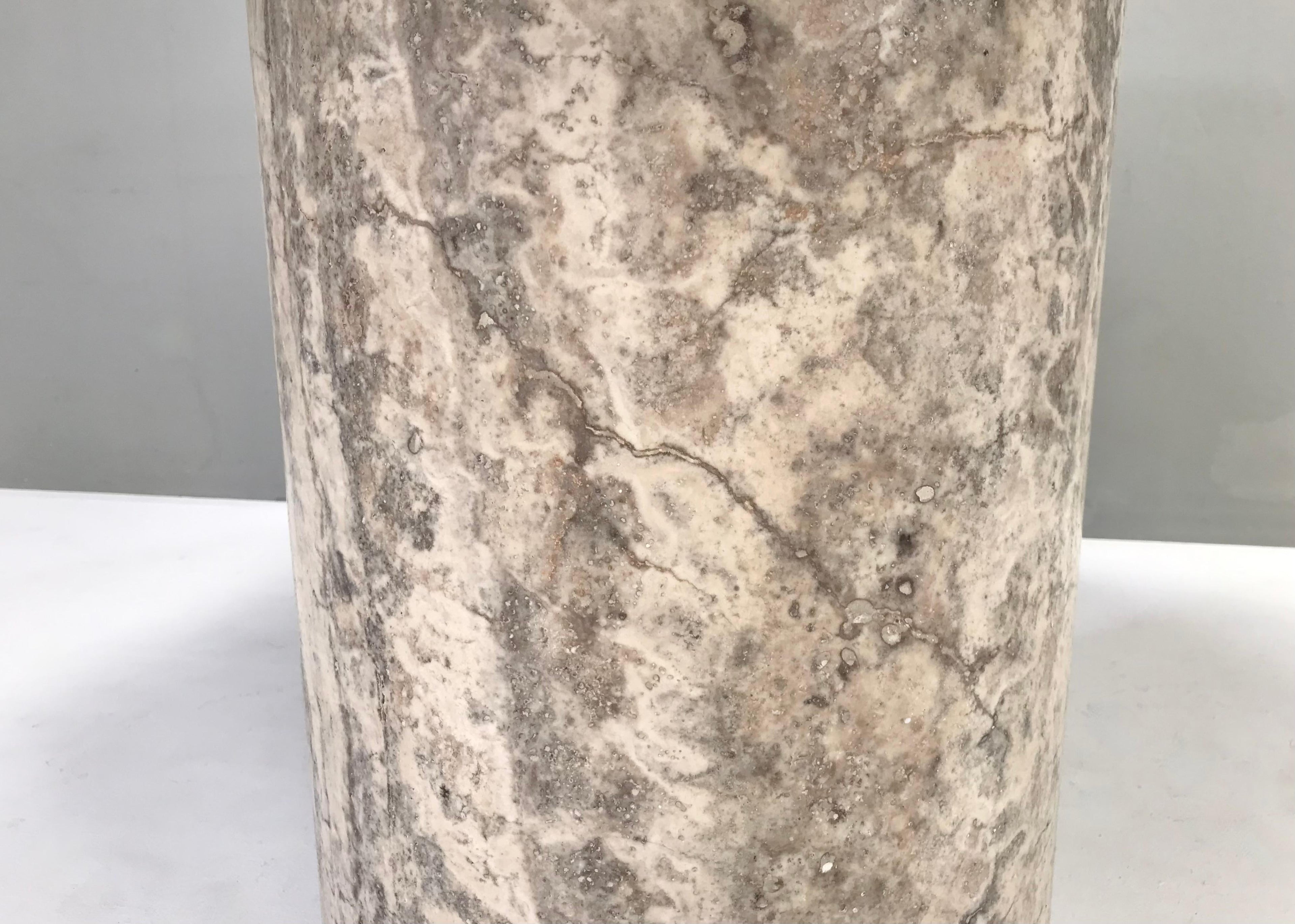 https://a.1stdibscdn.com/grey-beige-travertine-round-dining-table-in-the-manor-of-upup-mangiarotti-for-sale-picture-11/f_17122/f_409730721723100955661/IMG_5340_master.jpeg