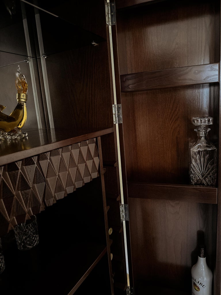 https://a.1stdibscdn.com/modern-dark-brown-ash-solid-wood-bar-cabinet-for-sale-picture-2/f_82682/f_387126021709661887703/IMG_5400_1__master.jpg?width=768