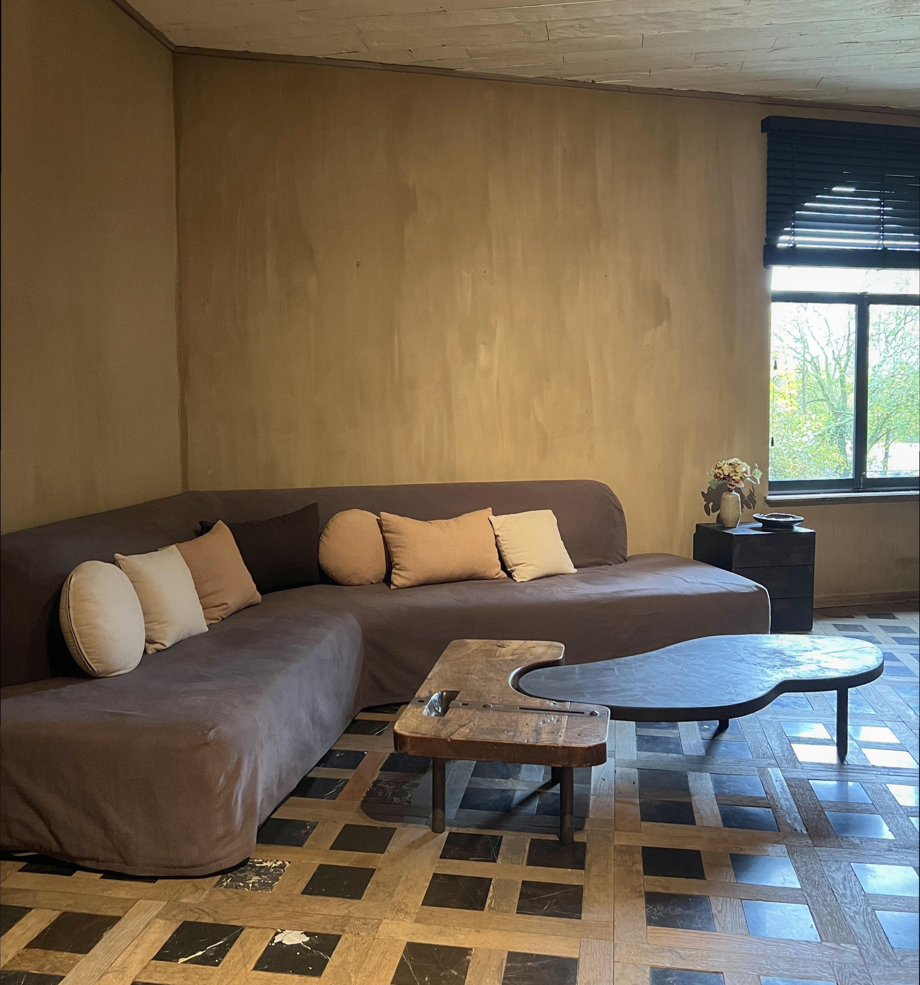 https://a.1stdibscdn.com/slipcover-sofa-tristan-custom-made-for-sale-picture-4/f_20233/f_370502021699733930400/IMG_5429_master.JPG