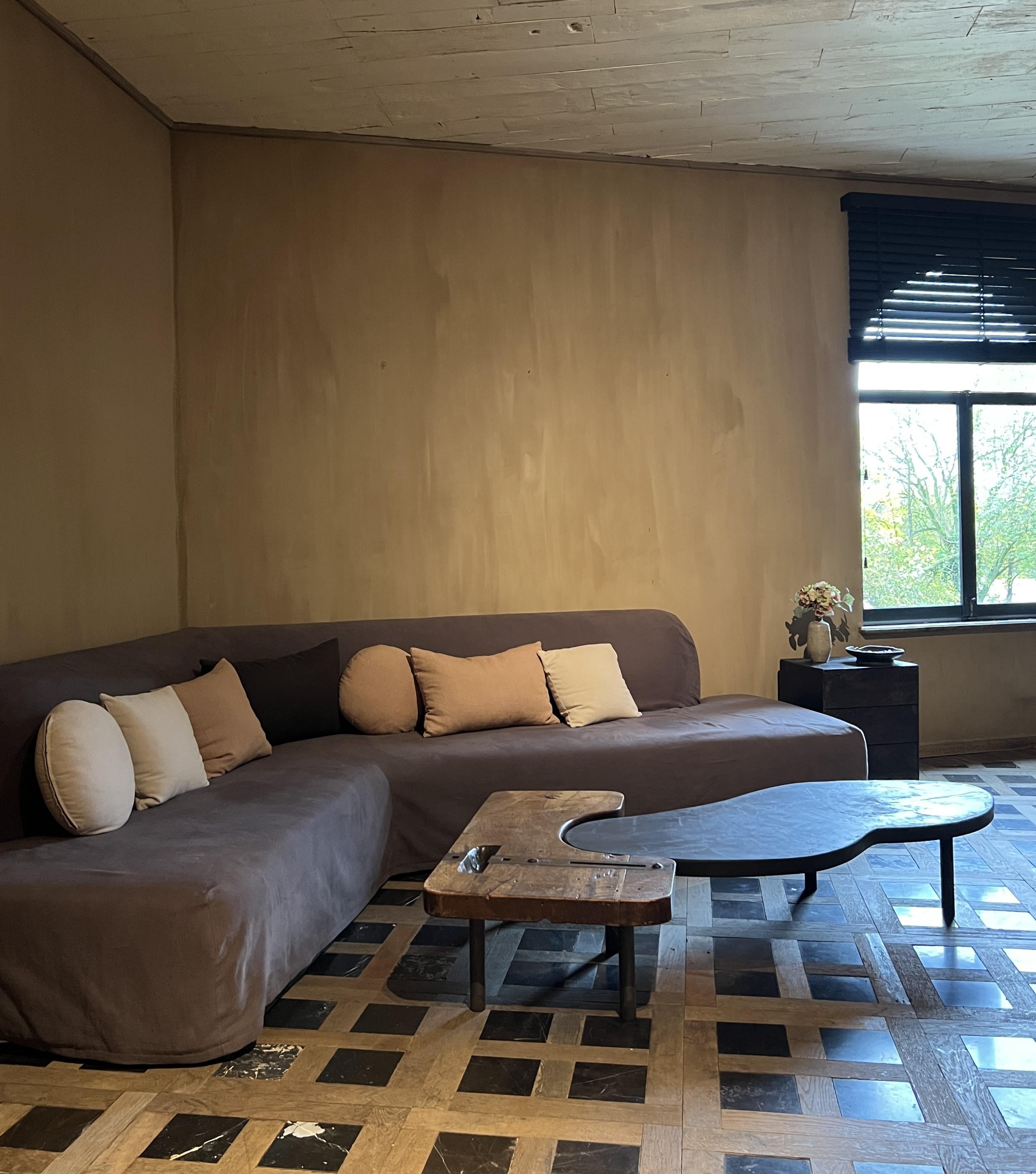 https://a.1stdibscdn.com/slipcover-sofa-tristan-custom-made-for-sale-picture-8/f_20233/f_370502021699733932409/IMG_5445_master.JPG
