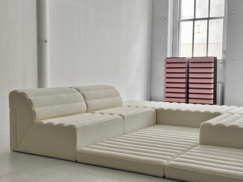 https://a.1stdibscdn.com/acerbis-free-system-sofa-by-claudio-salocchi-utopia-for-sale-picture-3/f_16392/f_442344321743022116507/IMG_5501_master.jpg