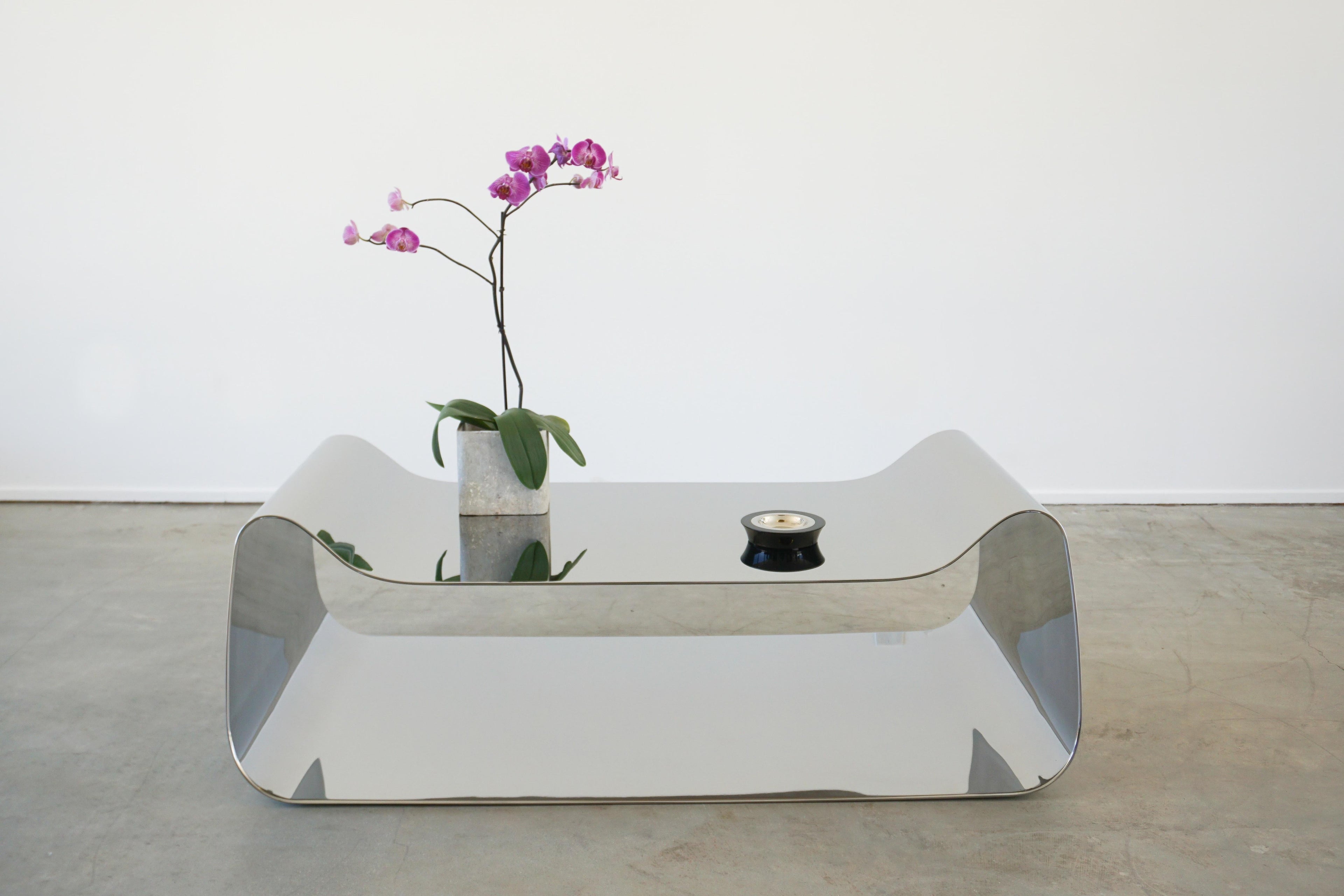 https://a.1stdibscdn.com/titanium-coffee-table-by-william-emmerson-for-sale-picture-9/f_12192/f_389737621711150216444/IMG_5594_master.jpeg