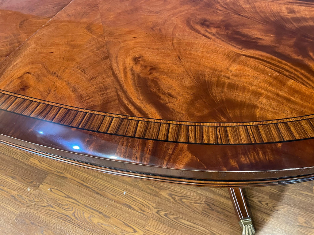 https://a.1stdibscdn.com/oval-mahogany-dining-table-by-leighton-hall-showroom-sample-for-sale-picture-8/f_44162/f_437712421740360398674/IMG_5652_master.jpeg