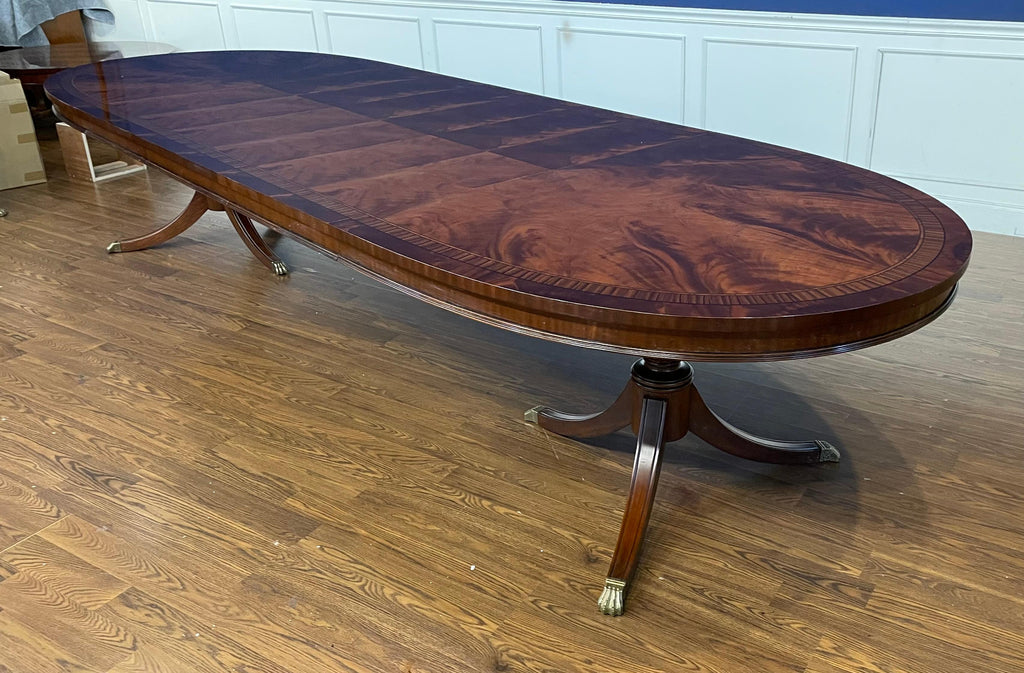 https://a.1stdibscdn.com/oval-mahogany-dining-table-by-leighton-hall-showroom-sample-for-sale-picture-12/f_44162/f_437712421740361242474/IMG_5662_master.jpeg