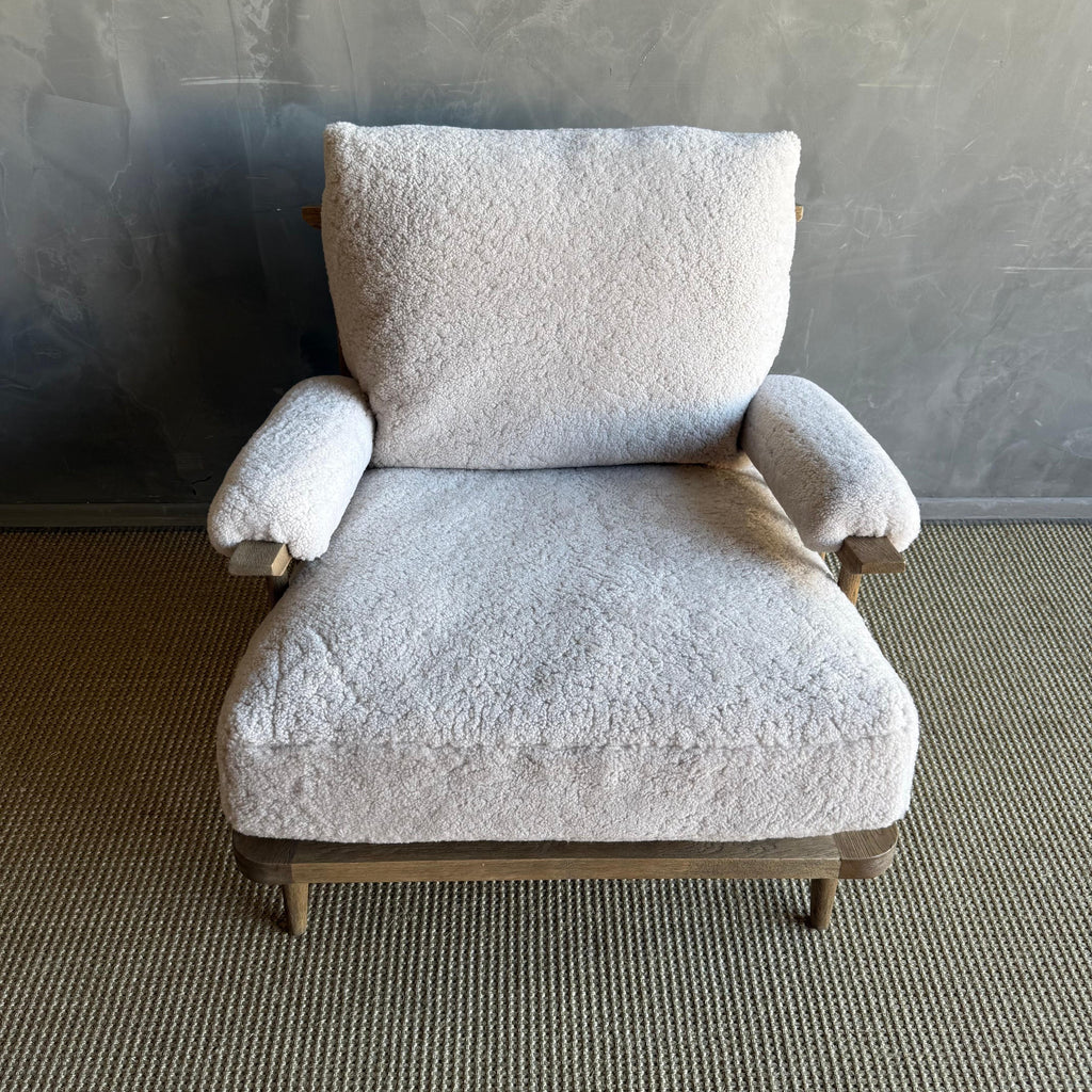 https://a.1stdibscdn.com/frances-white-oak-chair-upholstered-in-100-genuine-sheepskin-for-sale-picture-5/f_18223/f_492177521773434727832/IMG_5697_master.jpeg