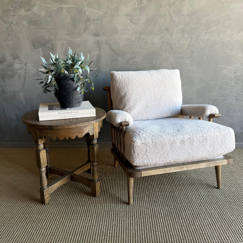 https://a.1stdibscdn.com/frances-white-oak-chair-upholstered-in-100-genuine-sheepskin-for-sale-picture-2/f_18223/f_492177521773434741479/IMG_5706_master.jpeg