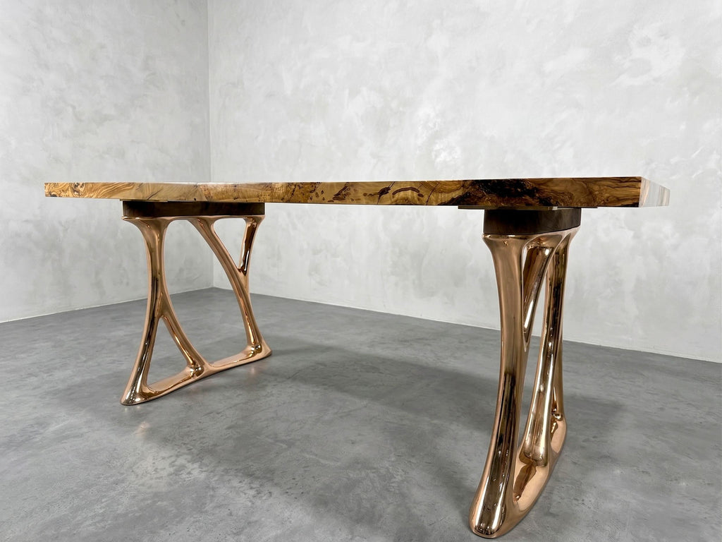 https://a.1stdibscdn.com/aluminium-casting-legs-with-olive-wood-crystal-clear-epoxy-resin-dining-table-for-sale-picture-2/f_91932/f_495752221775652557750/IMG_5755_master.JPG
