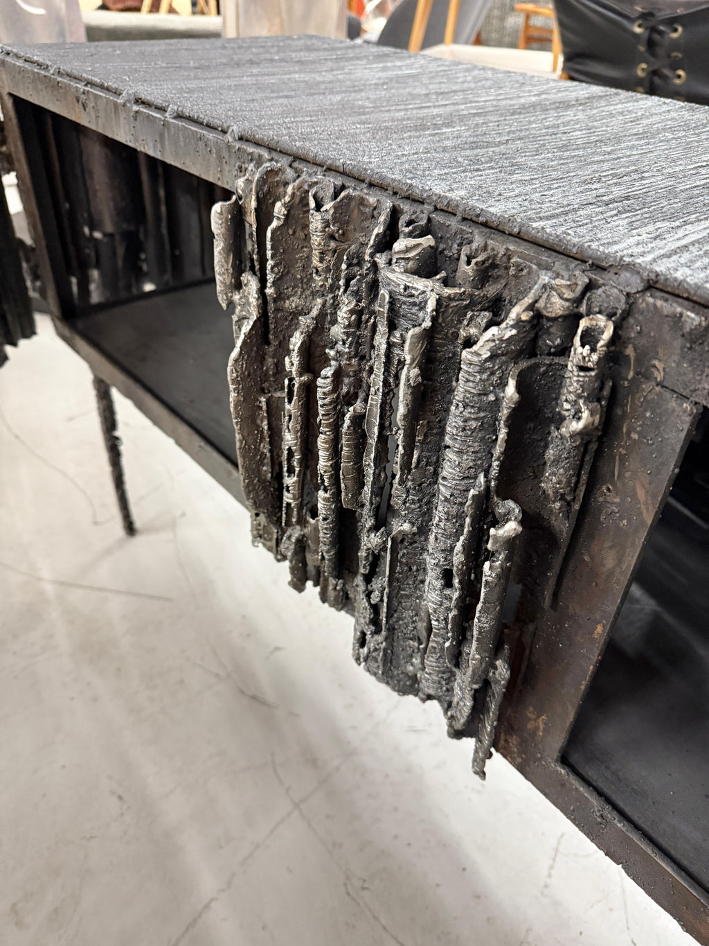 https://a.1stdibscdn.com/2021-james-bearden-brutalist-corinthian-cabinet-in-plasma-carved-steel-for-sale-picture-13/f_8350/f_464729721756588844874/IMG_5819_master.jpeg