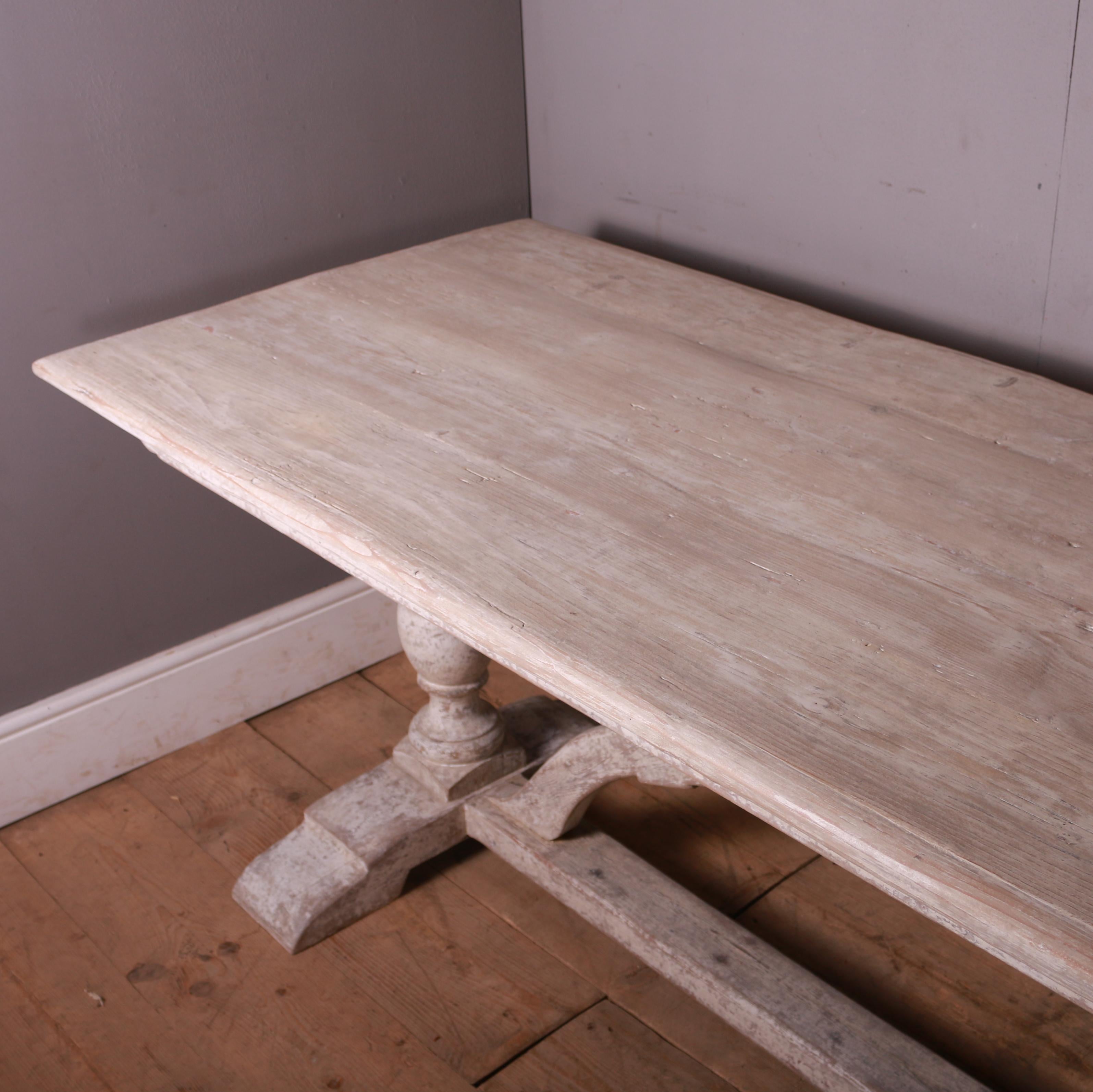 https://a.1stdibscdn.com/custom-build-italian-style-trestle-table-for-sale-picture-8/f_24833/f_334400721679571238094/IMG_5983_001_master.JPG