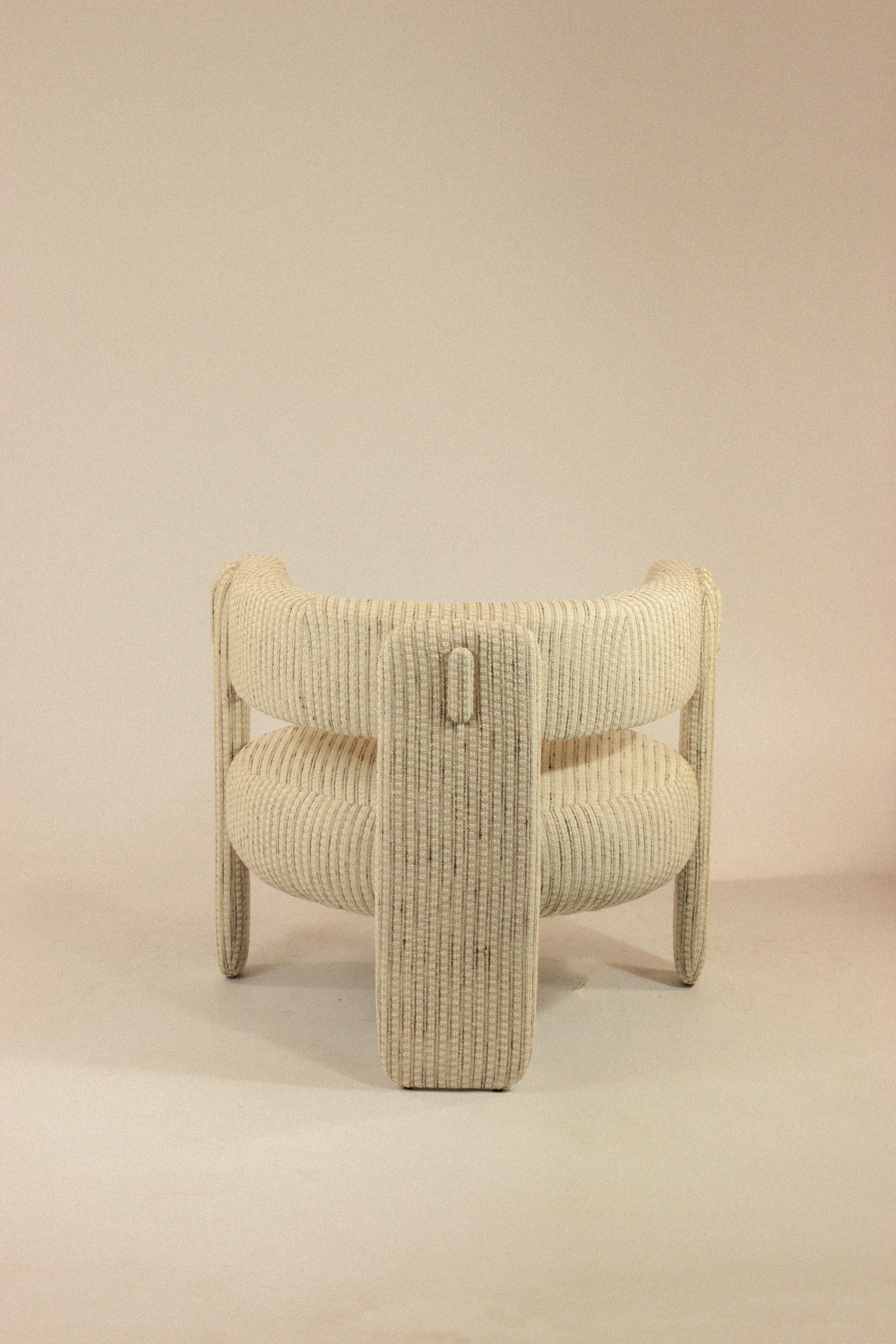 https://a.1stdibscdn.com/choux-armchair-with-gilman-shingle-fabric-and-fabric-applications-for-sale-picture-4/f_40973/f_455646321750688103619/IMG_5990_master.jpg