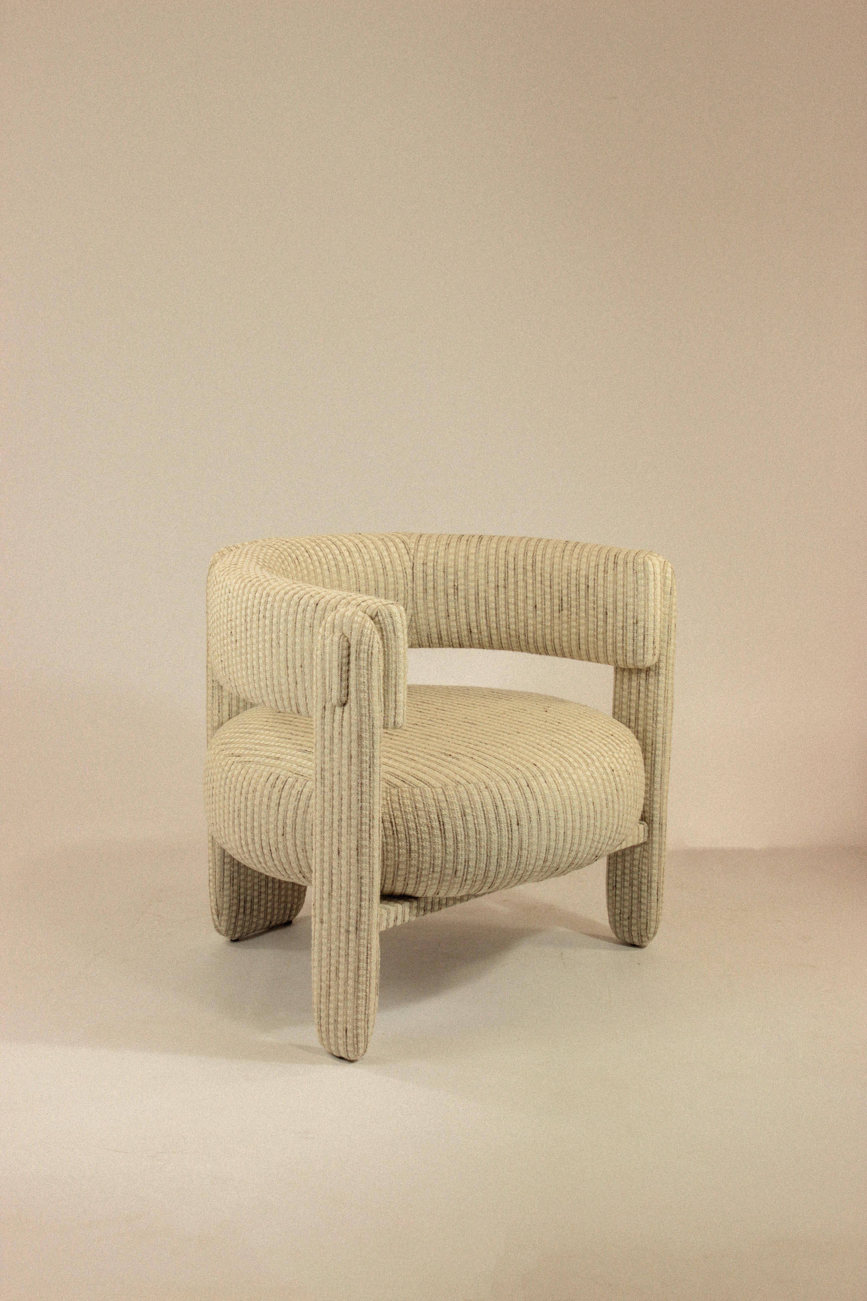 https://a.1stdibscdn.com/choux-armchair-with-gilman-shingle-fabric-and-fabric-applications-for-sale-picture-2/f_40973/f_455646321750688103622/IMG_5994_master.jpg