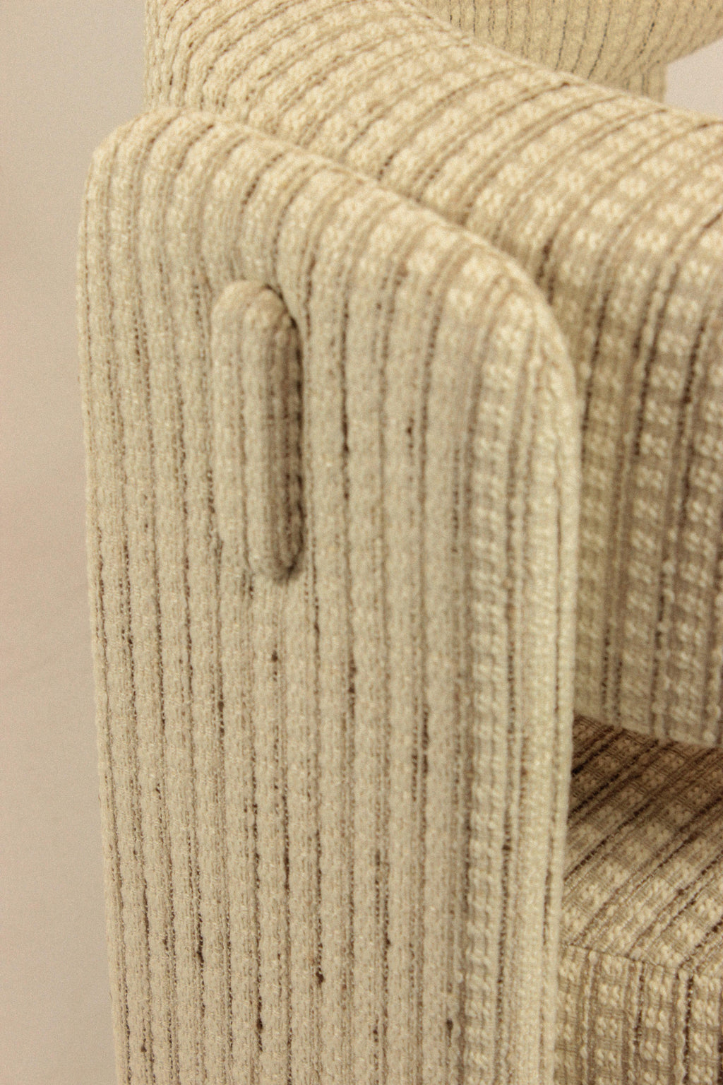 https://a.1stdibscdn.com/choux-armchair-with-gilman-shingle-fabric-and-fabric-applications-for-sale-picture-12/f_40973/f_455646321750687765038/IMG_5999_master.jpg