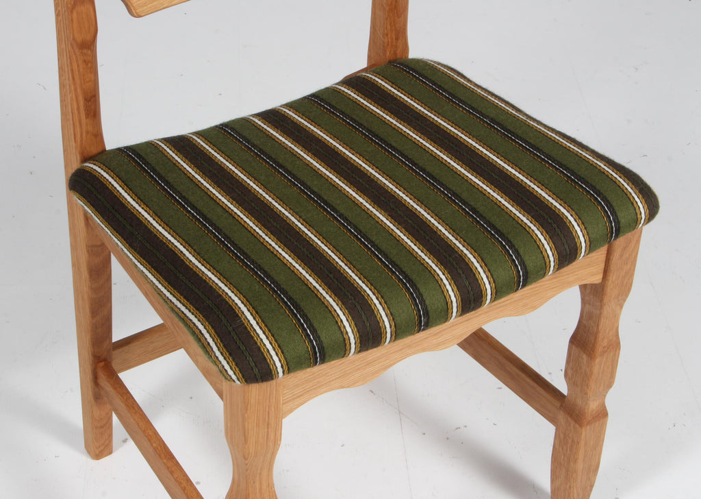 https://a.1stdibscdn.com/dining-chairs-by-henning-kjaernulf-model-razoblade-denmark-oak-for-sale-picture-5/f_42391/f_369029621698937102747/IMG_6082_master.jpg
