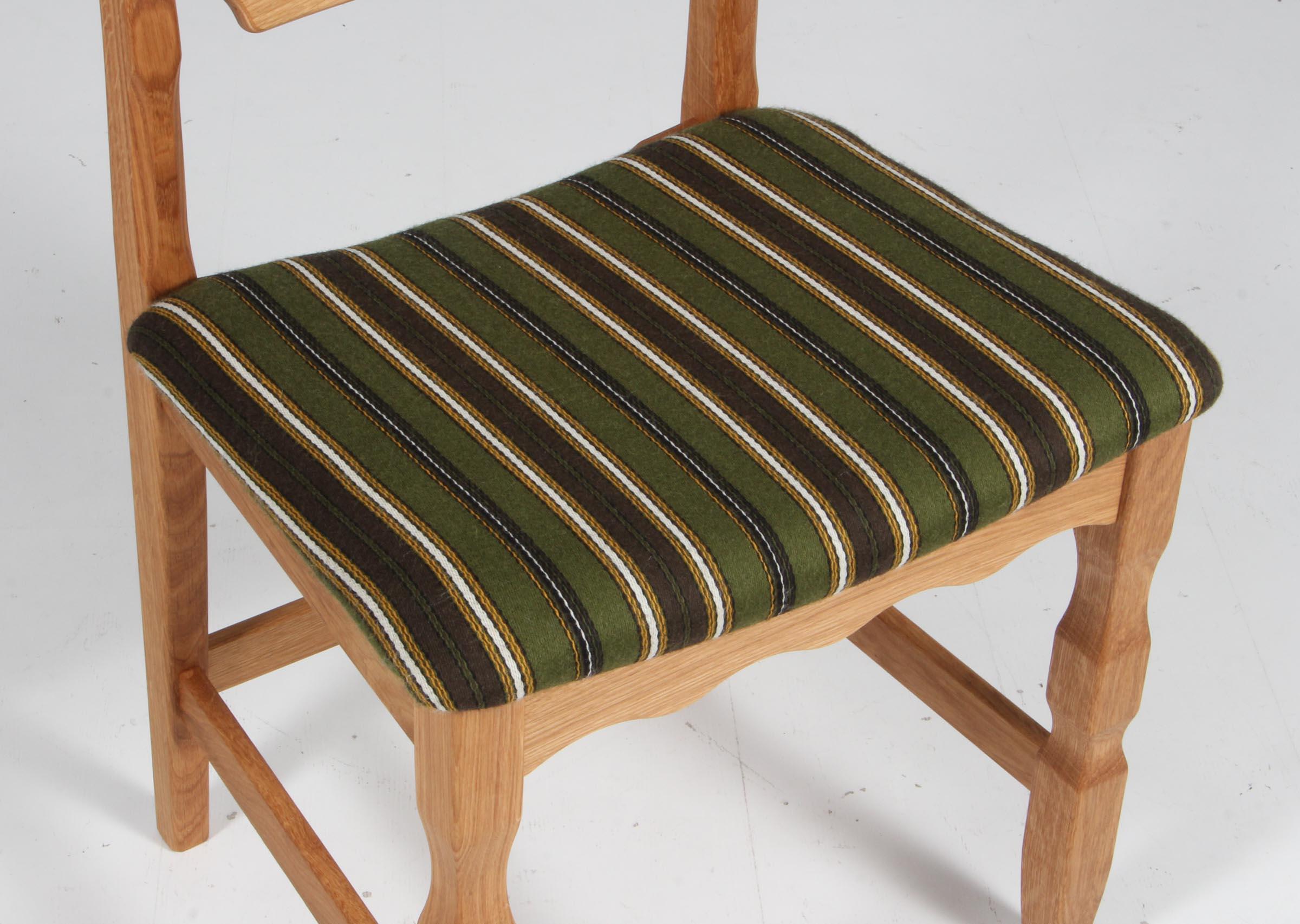 https://a.1stdibscdn.com/dining-chairs-by-henning-kjaernulf-model-razoblade-denmark-oak-for-sale-picture-5/f_42391/f_369029621698937102747/IMG_6082_master.jpg