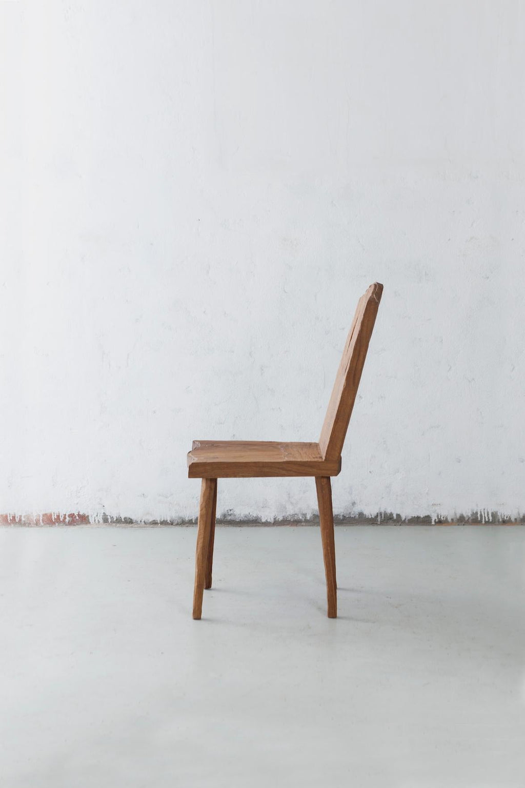 https://a.1stdibscdn.com/sculpted-chair-n1-in-solid-oak-wood-for-sale-picture-3/f_31233/f_296306021658160573584/IMG_6138_master.jpg
