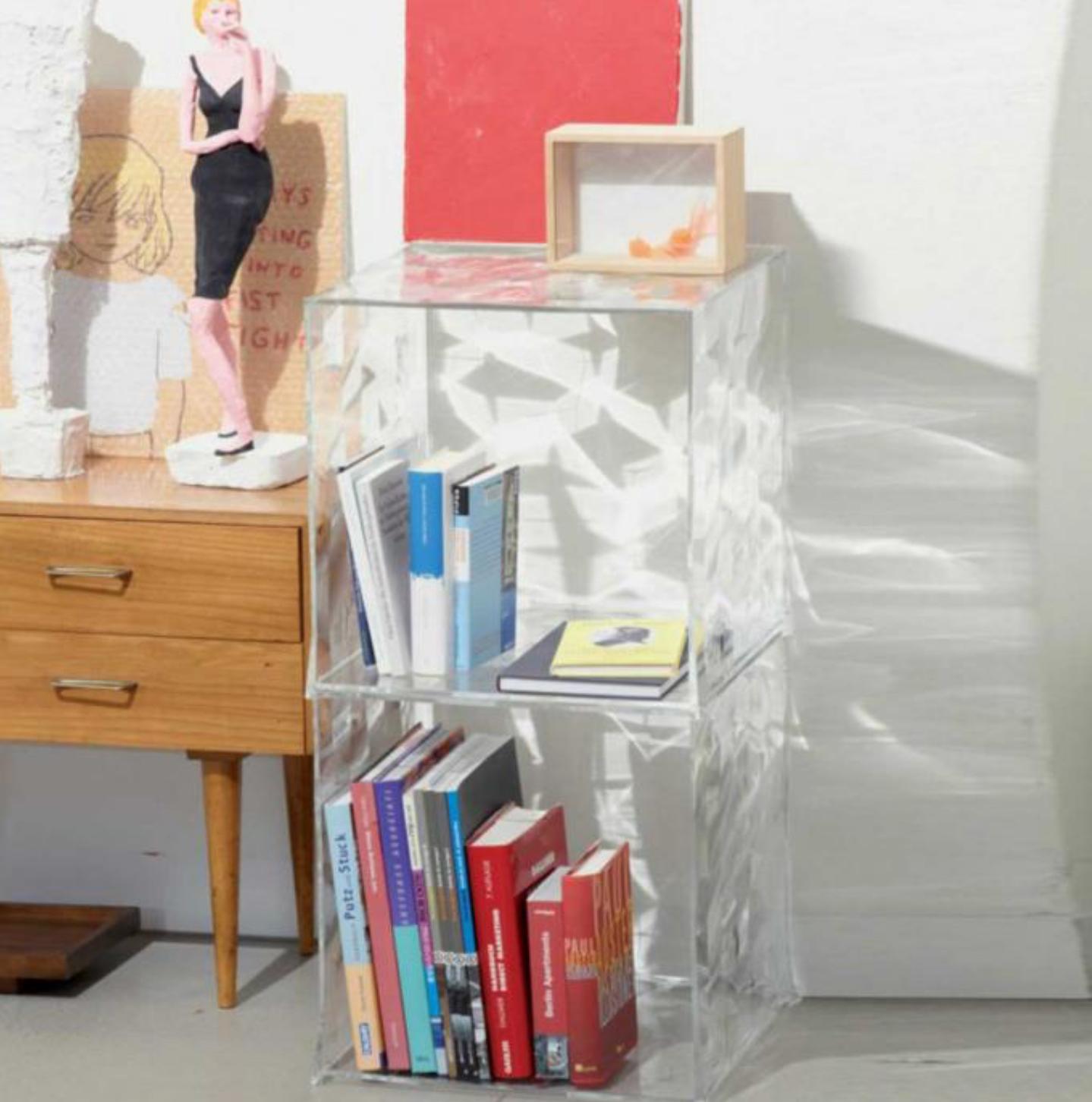 https://a.1stdibscdn.com/kartell-clear-optic-storage-cube-with-door-modular-cabinet-italy-for-sale-picture-6/f_41903/f_451748721748135756121/IMG_6216_master.jpeg