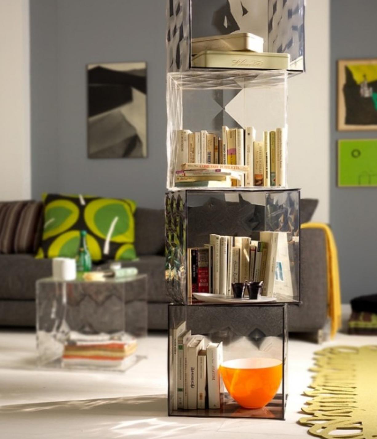 https://a.1stdibscdn.com/kartell-clear-optic-storage-cube-with-door-modular-cabinet-italy-for-sale-picture-7/f_41903/f_451748721748135766135/IMG_6217_master.jpeg
