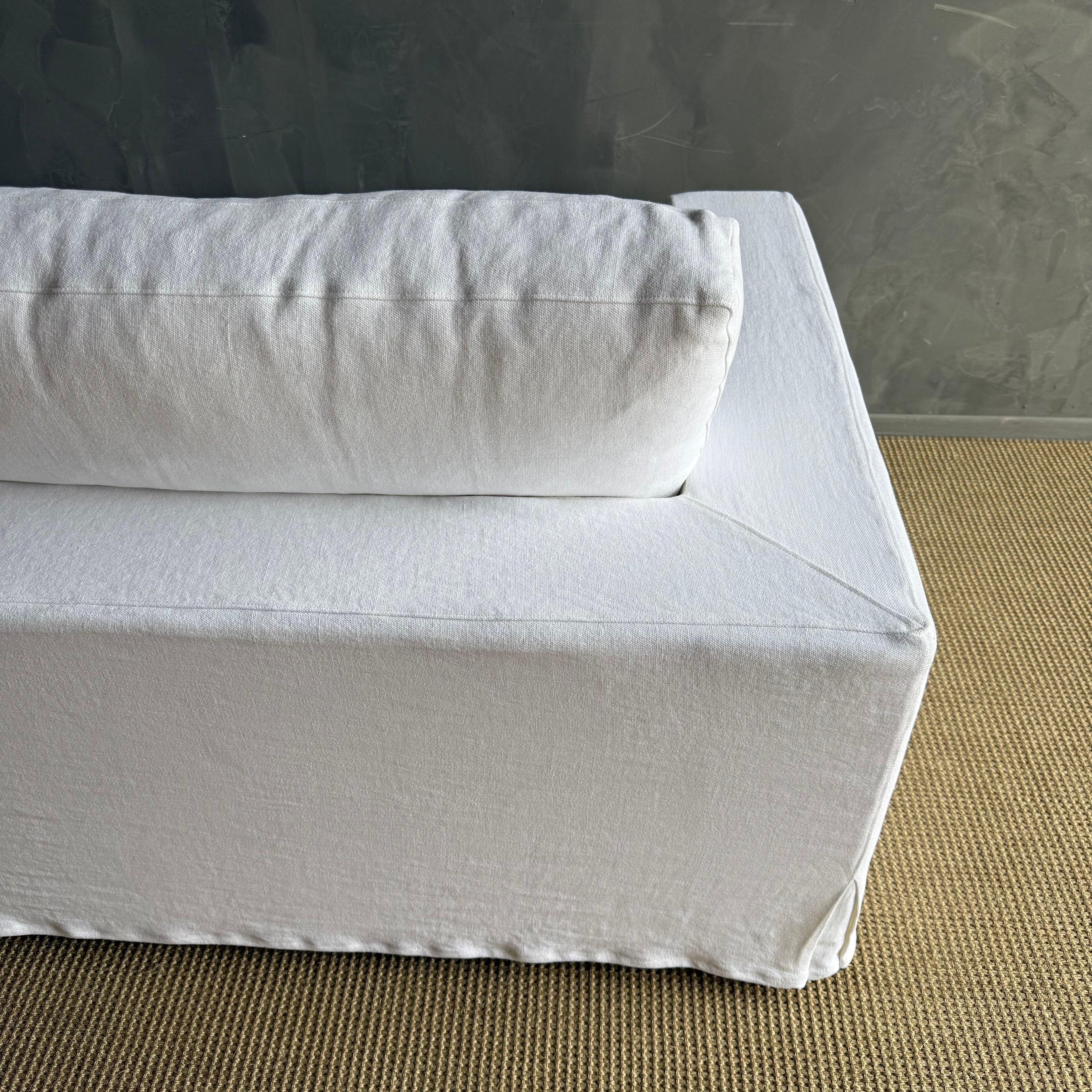 https://a.1stdibscdn.com/custom-made-white-belgian-linen-slip-cover-sofa-with-down-cushions-95-for-sale-picture-15/f_18223/f_453498521749243748252/IMG_6318_master.jpg