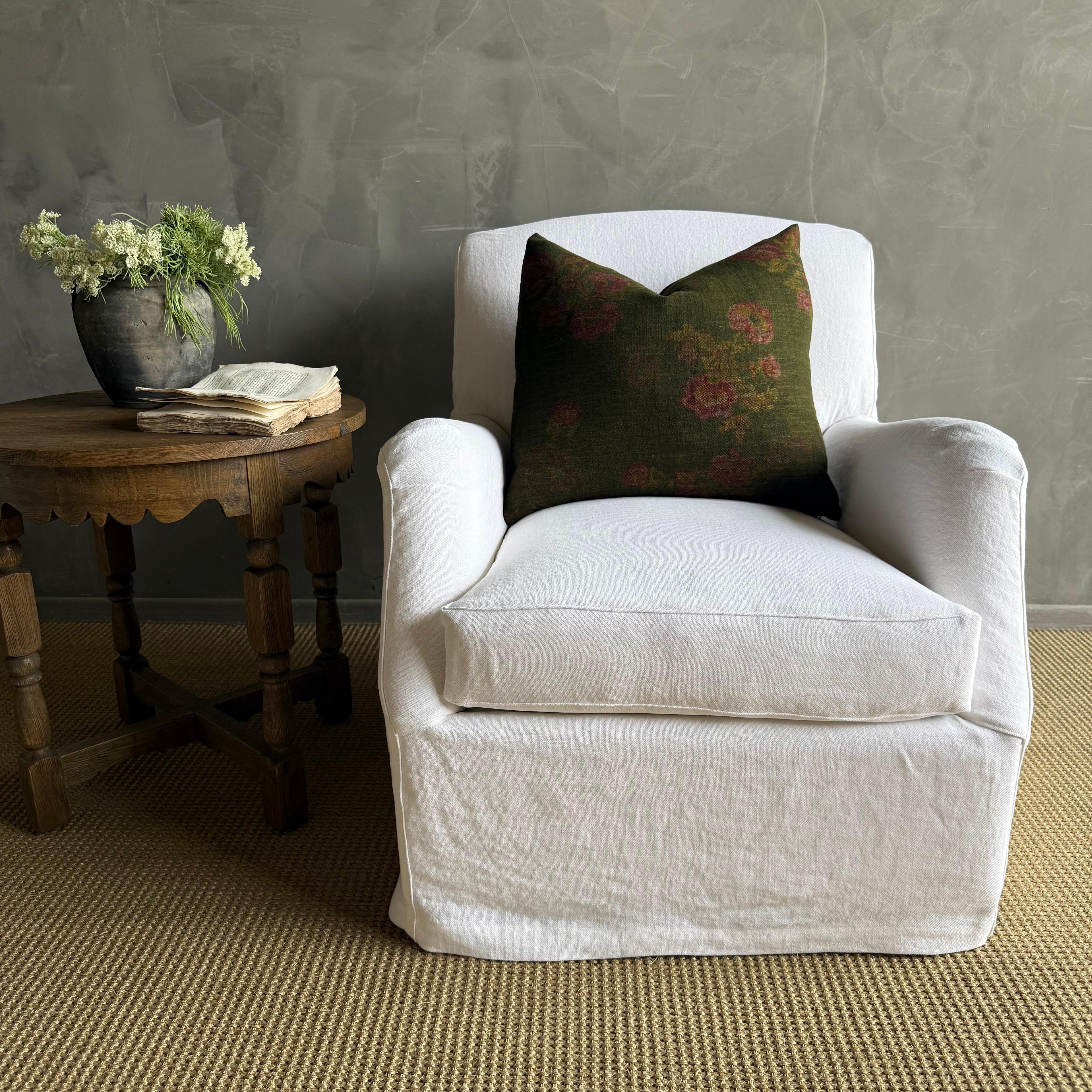 https://a.1stdibscdn.com/custom-slip-covered-linen-english-arm-chair-made-to-order-with-down-cushion-for-sale-picture-12/f_18223/f_494478121774907585784/IMG_6320_master.jpeg