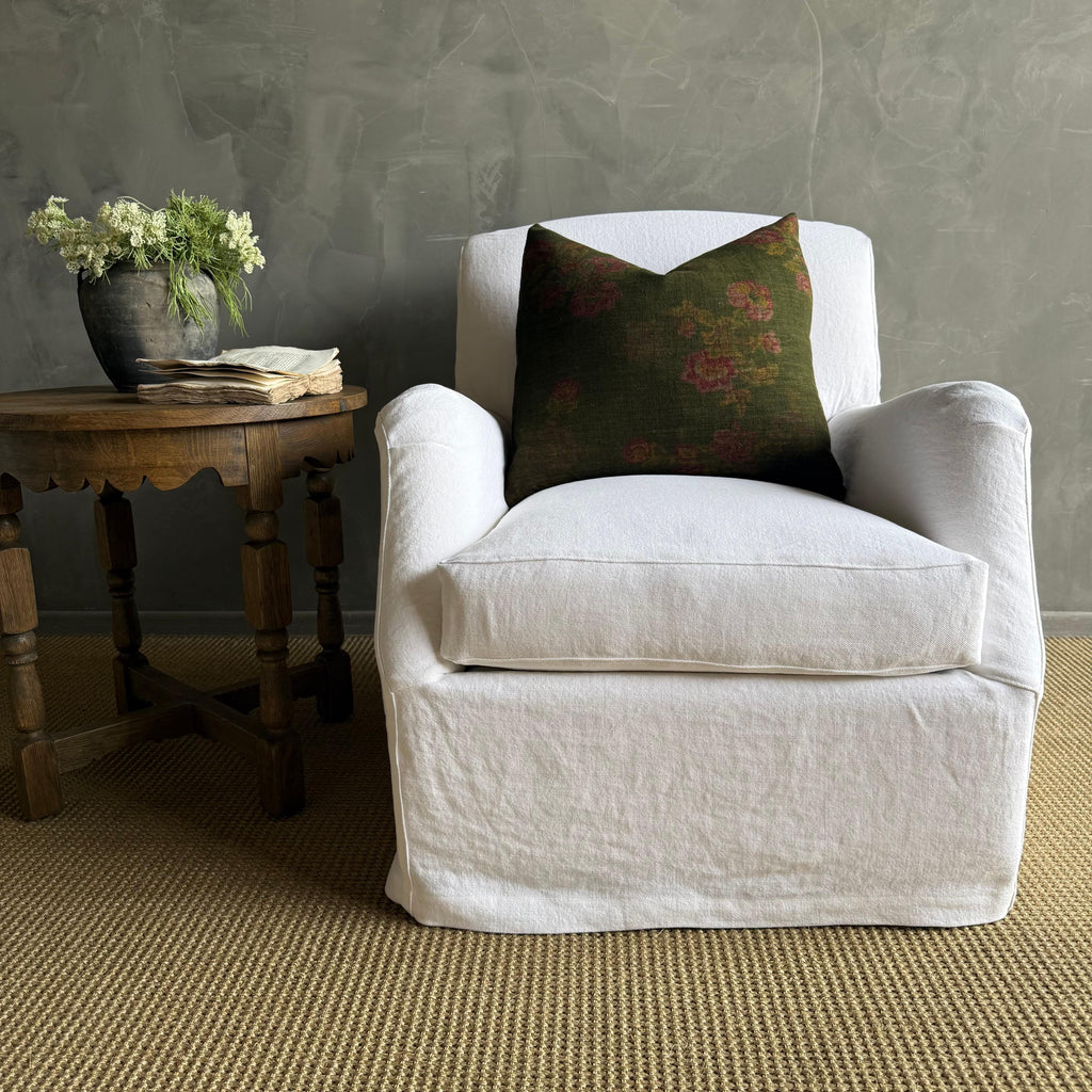 https://a.1stdibscdn.com/custom-slip-covered-linen-english-arm-chair-made-to-order-with-down-cushion-for-sale-picture-3/f_18223/f_494478121774907585807/IMG_6321_master.jpeg