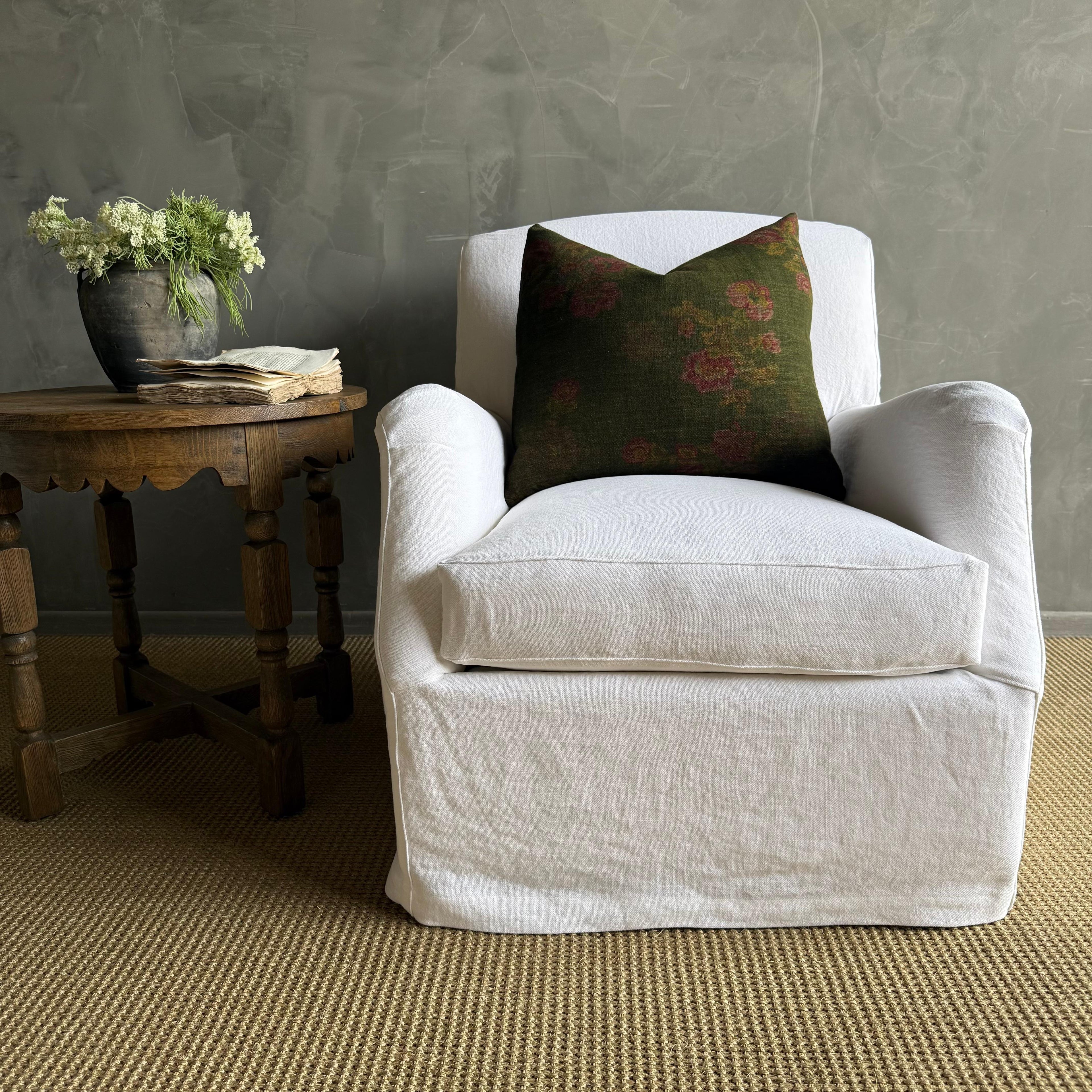 https://a.1stdibscdn.com/custom-slip-covered-linen-english-arm-chair-made-to-order-with-down-cushion-for-sale-picture-3/f_18223/f_494478121774907585807/IMG_6321_master.jpeg