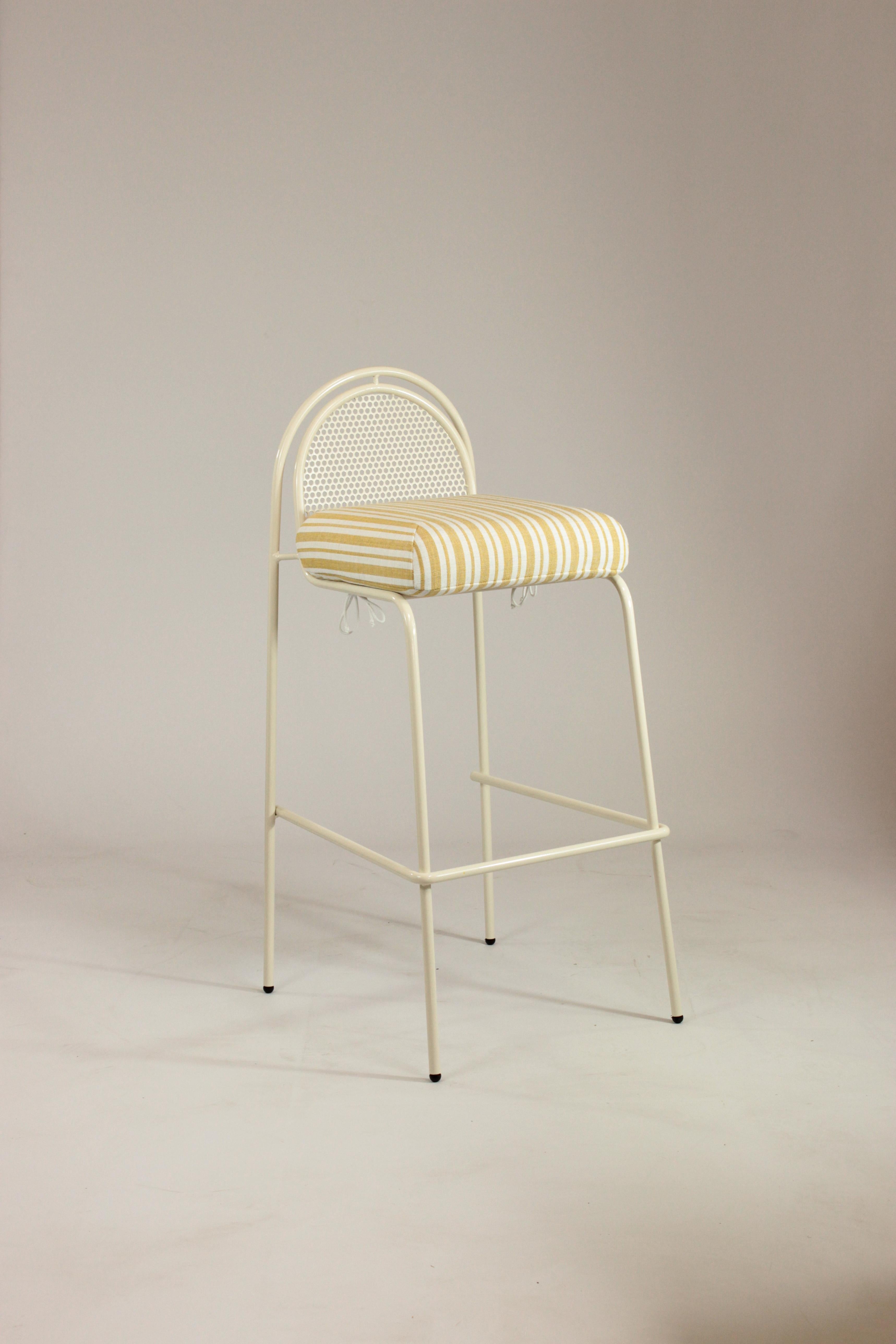 https://a.1stdibscdn.com/contemporary-riviera-bar-chair-in-lacquered-ivory-metal-for-outdoors-for-sale-picture-2/f_40973/f_456965721751469650999/IMG_6404_master.jpg