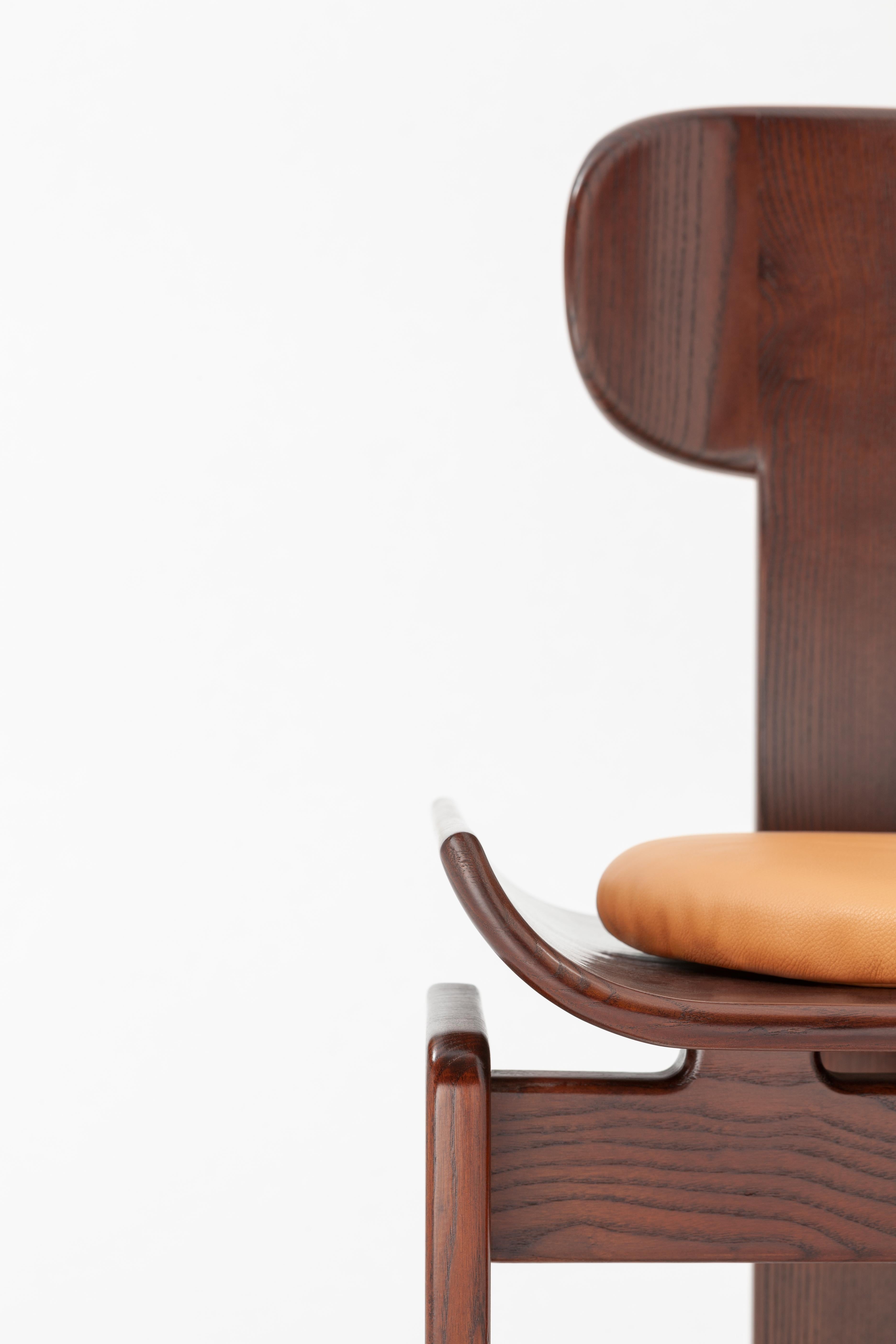 https://a.1stdibscdn.com/contemporary-dining-alea-chair-by-hannes-peer-for-sem-paesaggio-collection-for-sale-picture-3/f_16392/f_260333321636375575806/IMG_6406_master.jpg