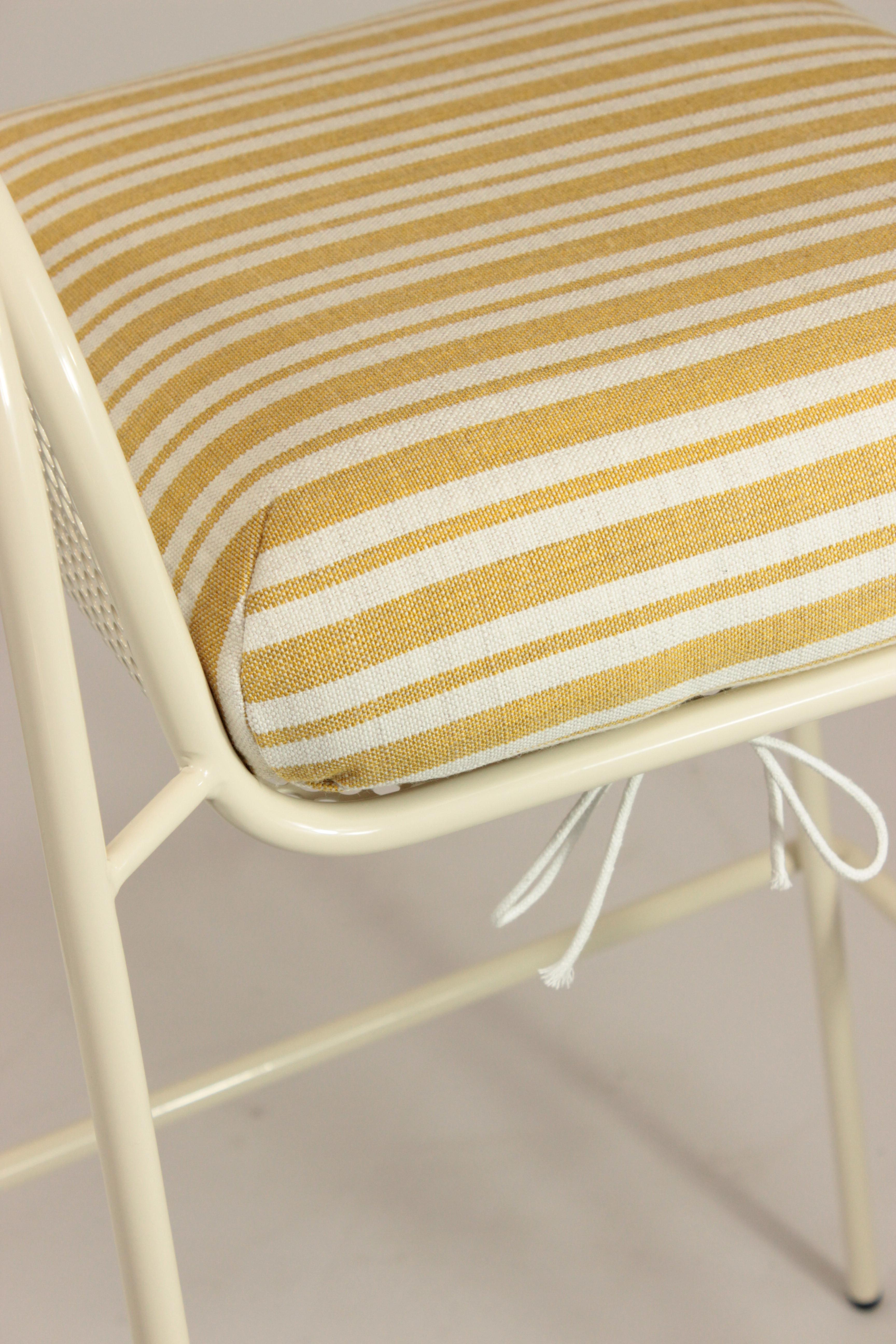 https://a.1stdibscdn.com/contemporary-riviera-bar-chair-in-lacquered-ivory-metal-for-outdoors-for-sale-picture-12/f_40973/f_456965721751469444458/IMG_6413_master.jpg