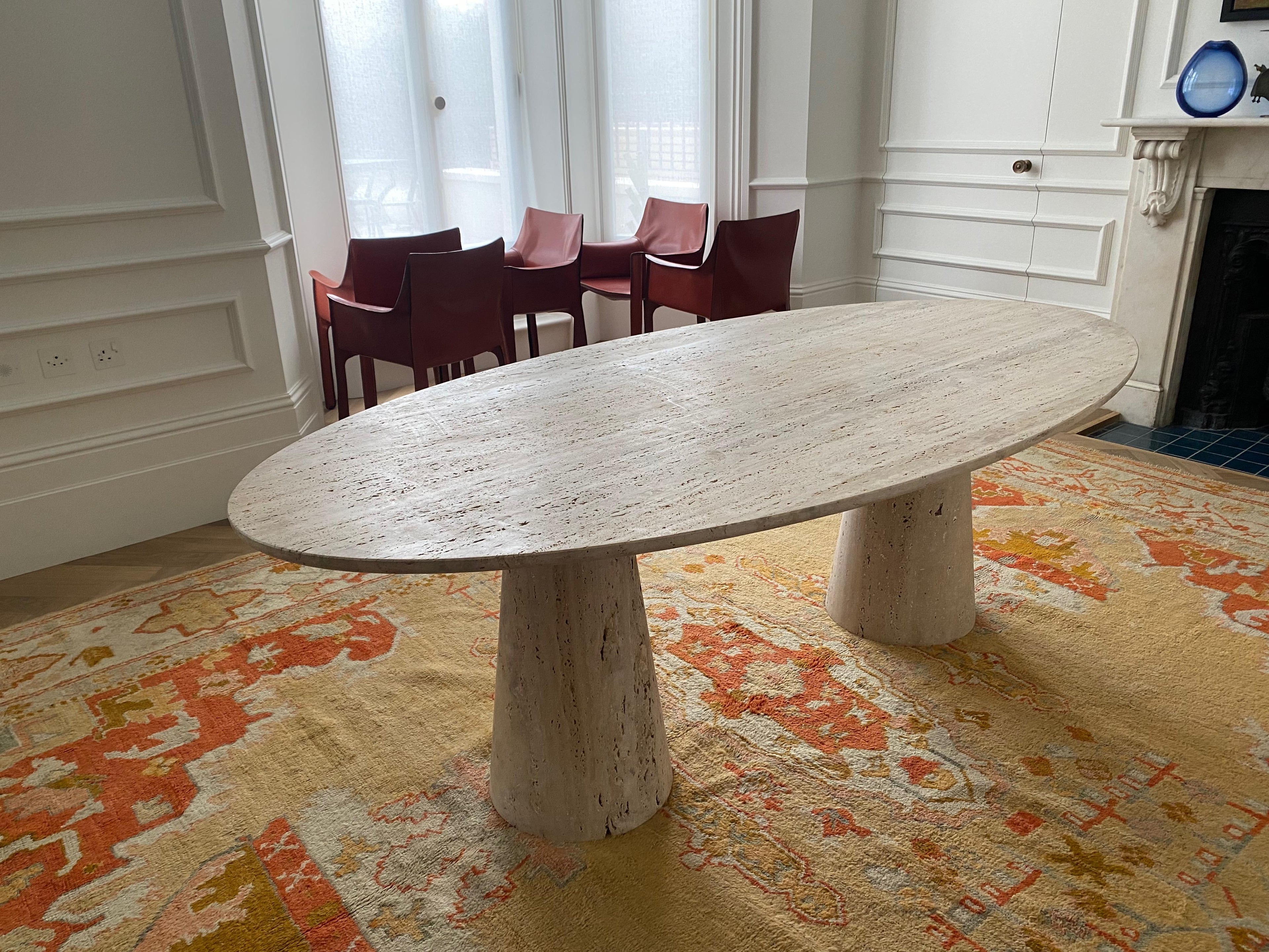 https://a.1stdibscdn.com/bespoke-italian-travertine-oval-dining-table-for-sale-picture-8/f_47872/f_452299121748527447424/IMG_6434_master.jpeg