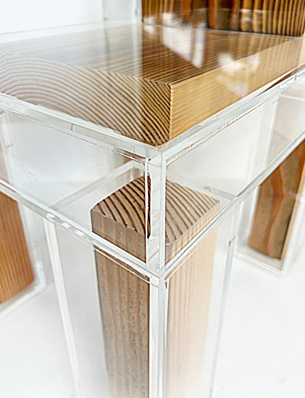 https://a.1stdibscdn.com/custom-made-lucite-and-wood-sculptural-chair-for-sale-picture-9/f_19743/f_450816621747623347936/IMG_6437_master.jpg