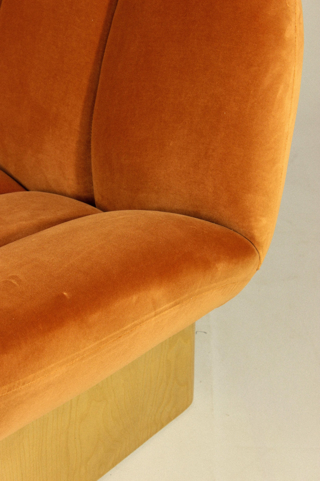https://a.1stdibscdn.com/new-dooq-modern-colin-armchair-in-orange-and-wood-feet-for-sale-picture-8/f_54242/f_464180021756208051569/IMG_6469_master.jpg