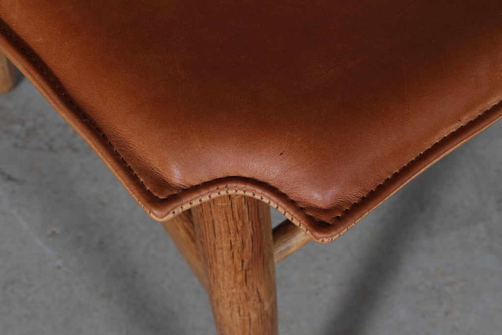 https://a.1stdibscdn.com/hans-j-wegner-cushion-for-wishbone-chair-ch24-for-sale-picture-4/f_42391/f_267701521641313499549/IMG_6854_master.jpg