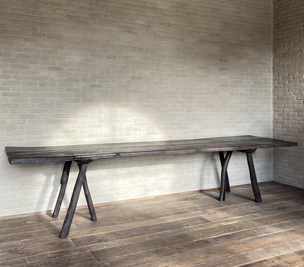 https://a.1stdibscdn.com/large-organic-table-reclaimed-wood-for-sale-picture-2/f_20233/f_382744321707172649248/IMG_6958_kopie_master.JPG