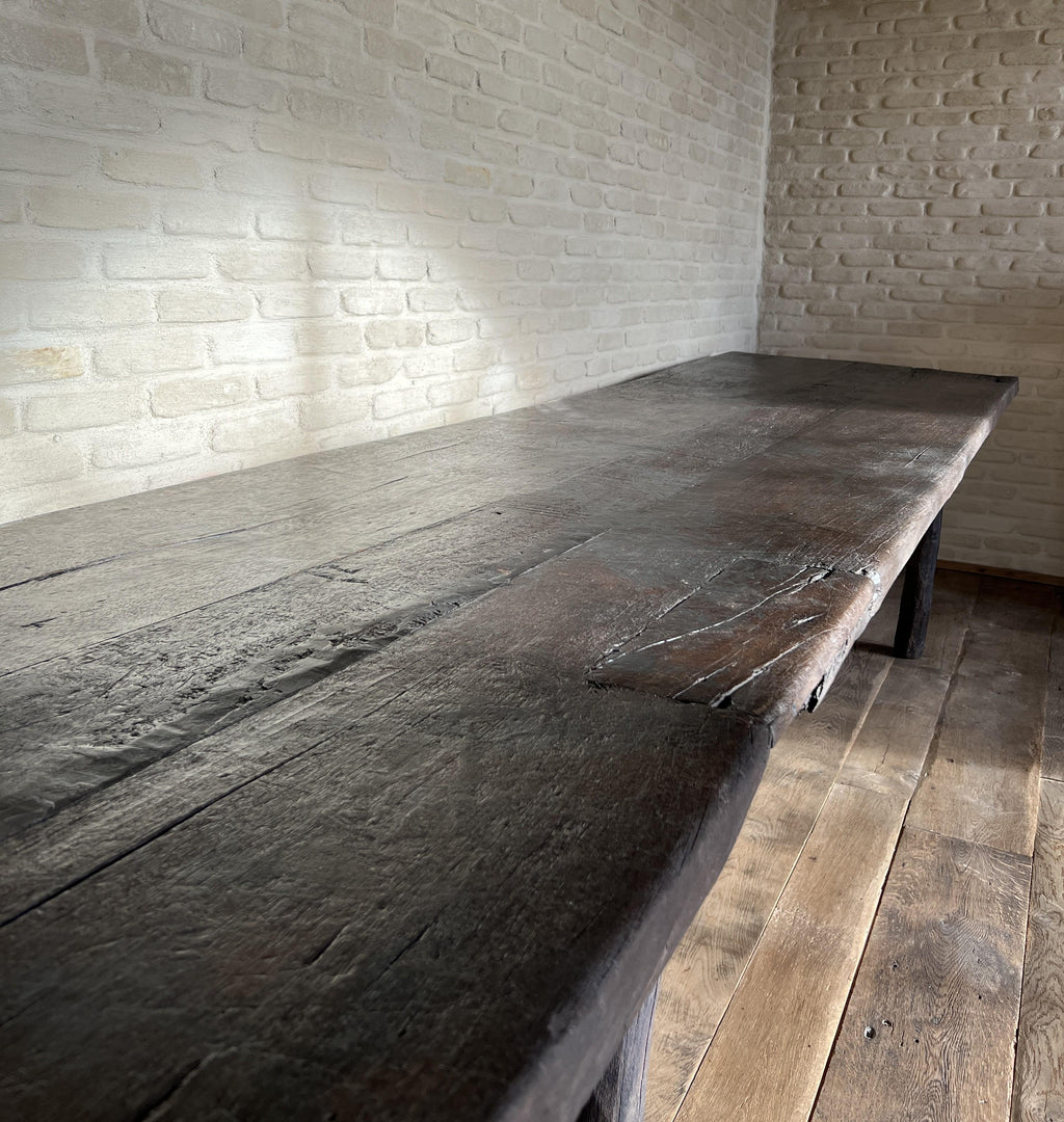 https://a.1stdibscdn.com/large-organic-table-reclaimed-wood-for-sale-picture-5/f_20233/f_382744321707172650063/IMG_6963_master.JPG