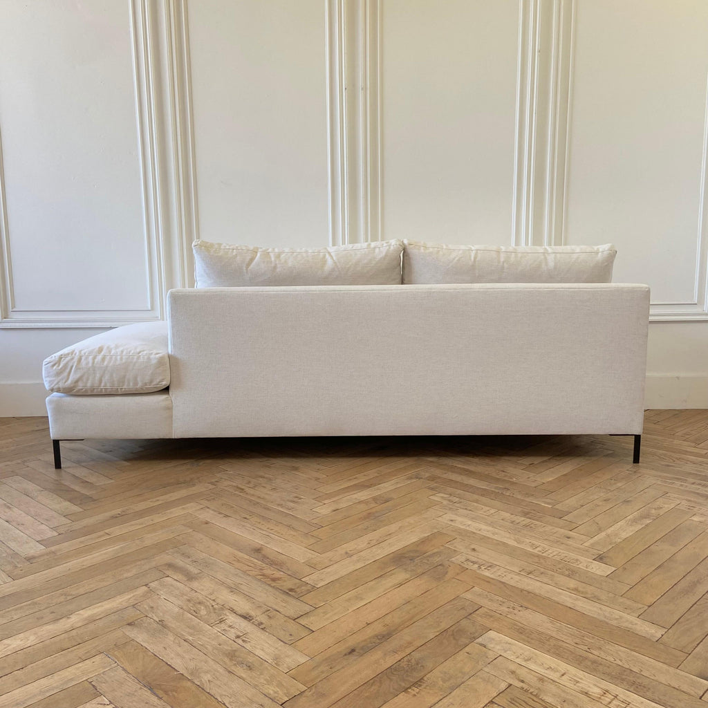 https://a.1stdibscdn.com/custom-chaise-one-arm-sofa-crypton-stain-resistant-fabric-raf-for-sale-picture-7/f_18223/f_257620521634599831103/IMG_6997_master.jpg