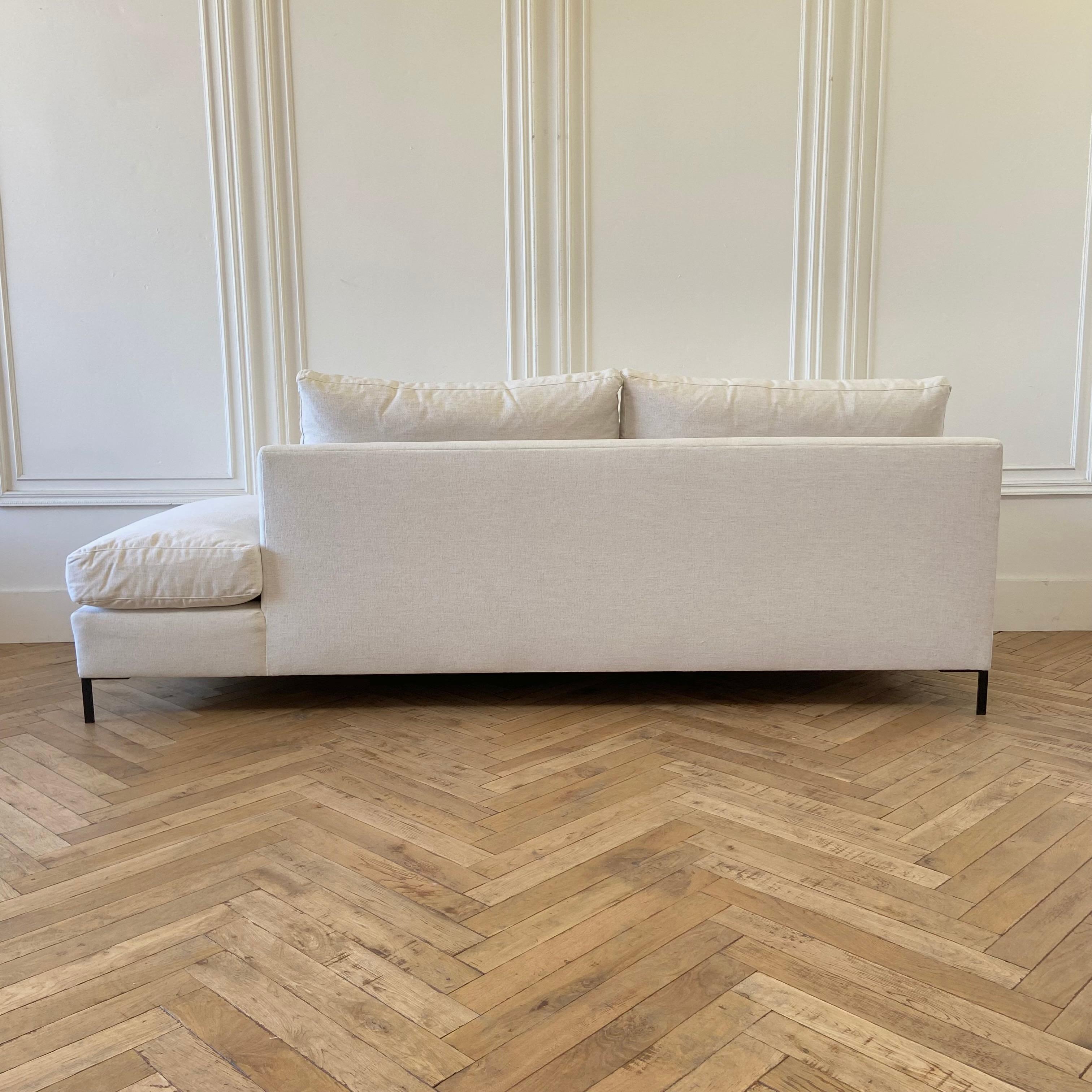 https://a.1stdibscdn.com/custom-chaise-one-arm-sofa-crypton-stain-resistant-fabric-raf-for-sale-picture-7/f_18223/f_257620521634599831103/IMG_6997_master.jpg