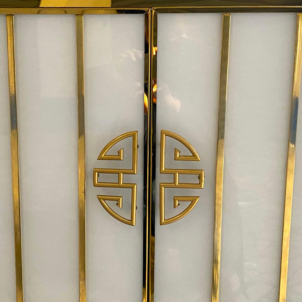 https://a.1stdibscdn.com/midcentury-style-brass-and-colored-murano-glass-bar-cabinet-2020-for-sale-picture-19/f_9859/f_235000421619196346391/IMG_7029_master.JPG