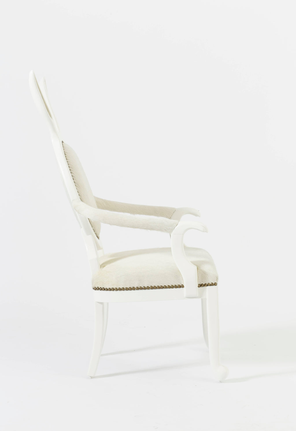 https://a.1stdibscdn.com/21st-century-hybrid-no-2-childrens-armchair-with-bunny-ears-and-white-leather-for-sale-picture-6/f_36601/f_107385531525948759835/IMG_7057_master.jpg