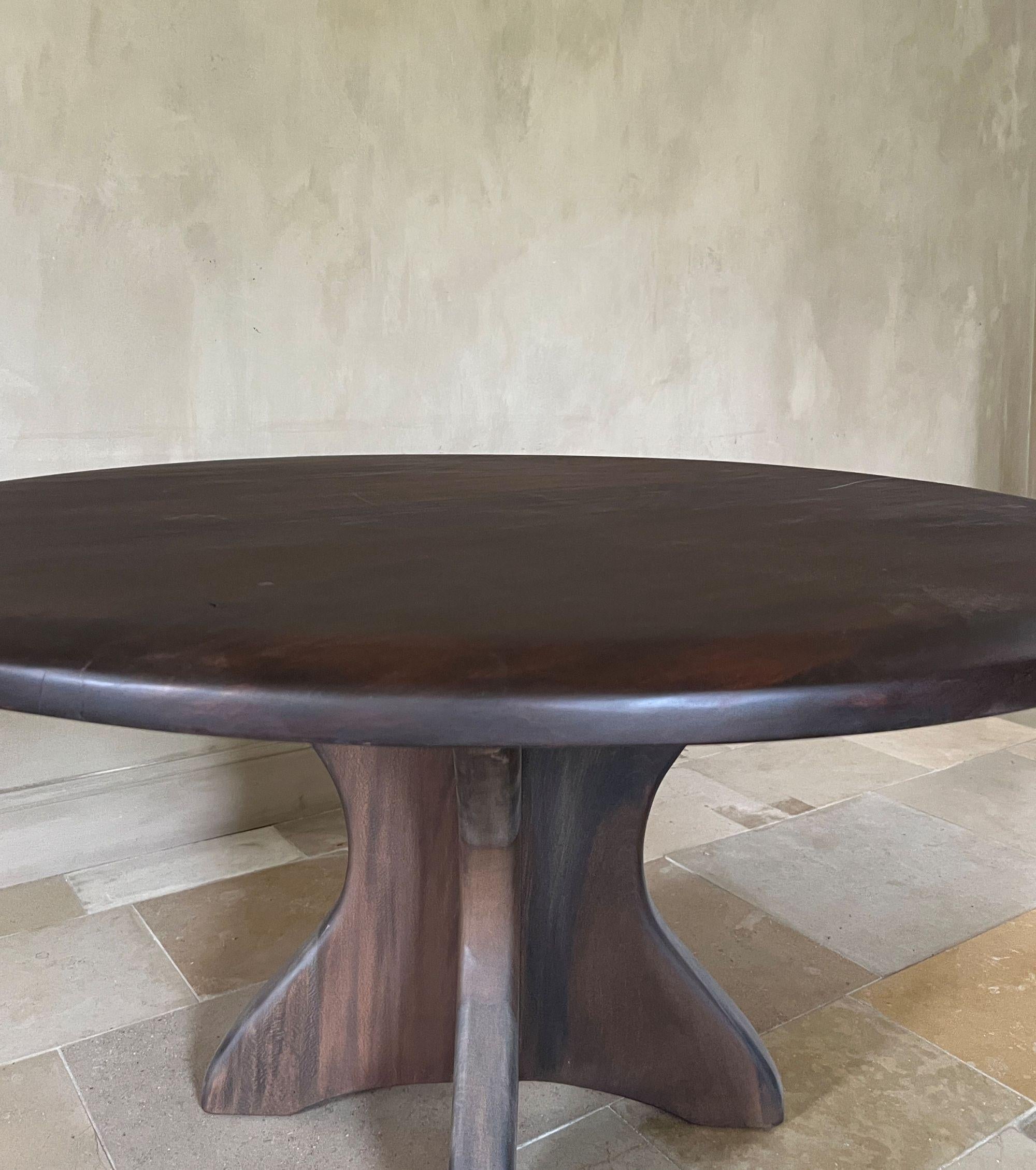 https://a.1stdibscdn.com/dani-custom-round-organic-table-for-sale-picture-10/f_20233/f_464611221756493834452/IMG_7098_master.JPG
