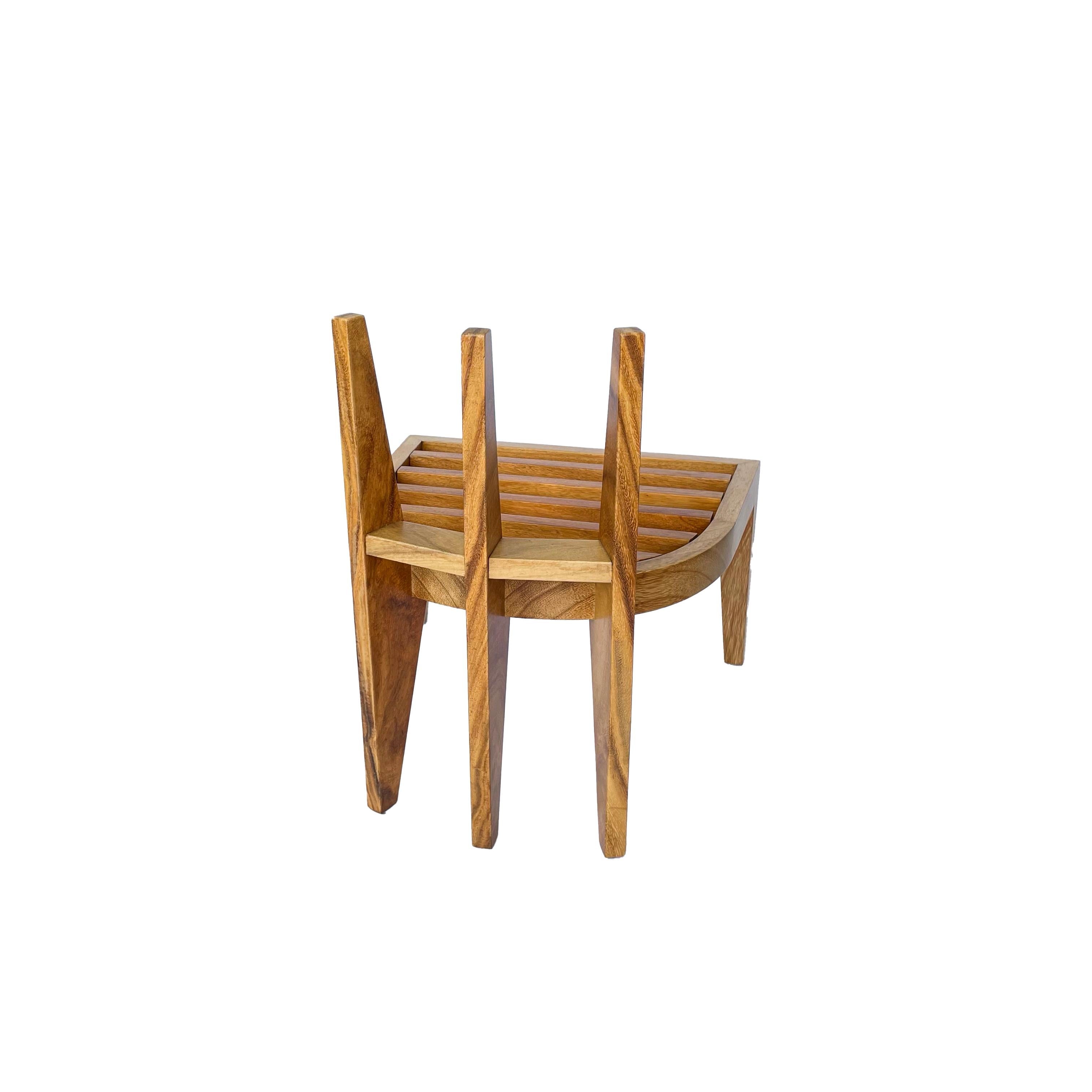 https://a.1stdibscdn.com/modern-wood-stool-by-pierre-sarkis-for-sale-picture-7/f_57312/f_269249921642266580995/IMG_7188_master.jpg