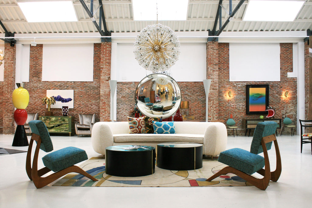 https://a.1stdibscdn.com/contemporary-italian-curved-sofa-for-sale-picture-12/f_36703/f_268971321642098404178/IMG_7189_master.jpg