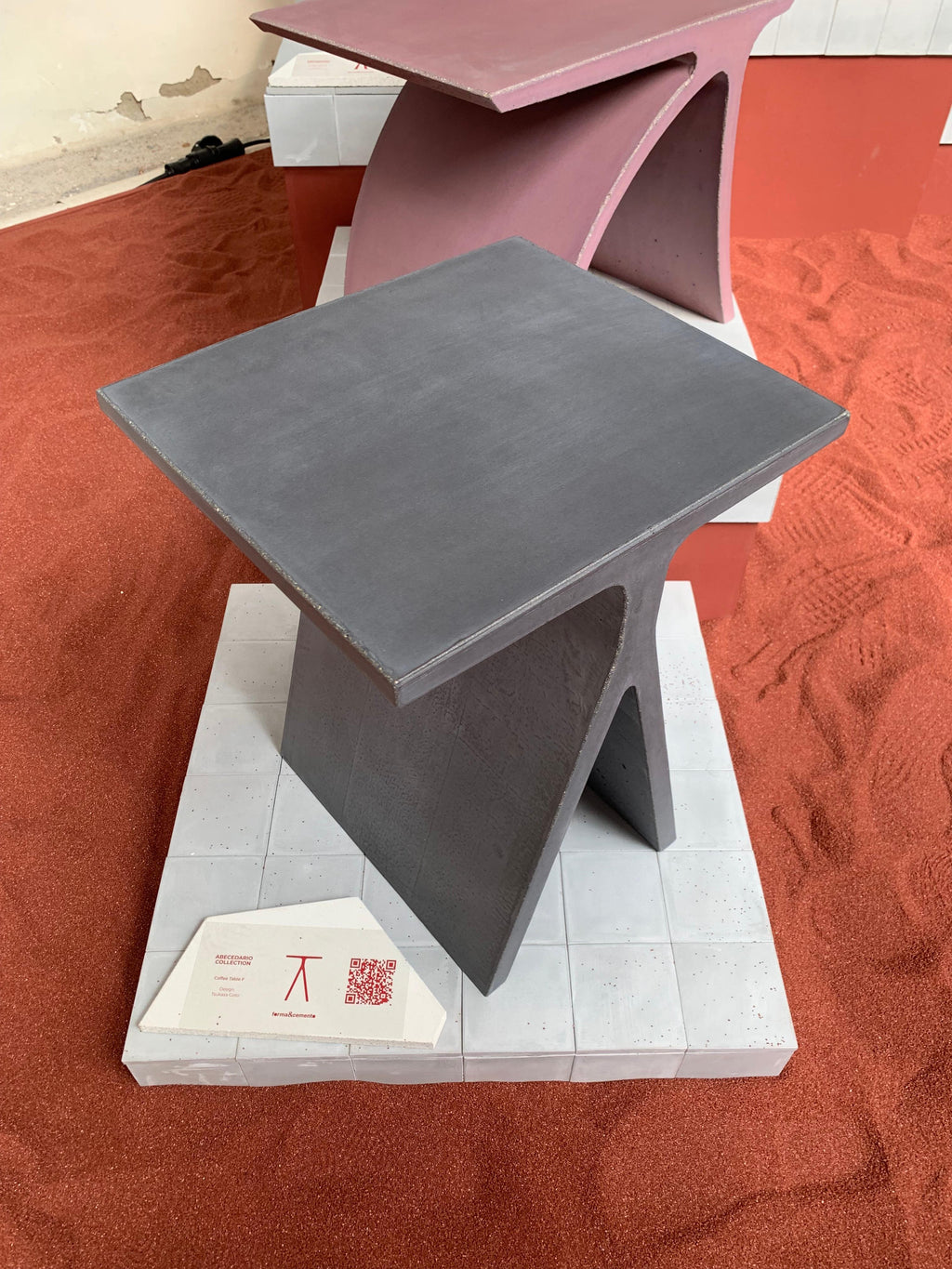 https://a.1stdibscdn.com/concrete-side-table-f-abecedario-collection-ardesia-color-by-formacemento-for-sale-picture-5/f_38941/f_312156521667915631710/IMG_7299_3_master.jpeg