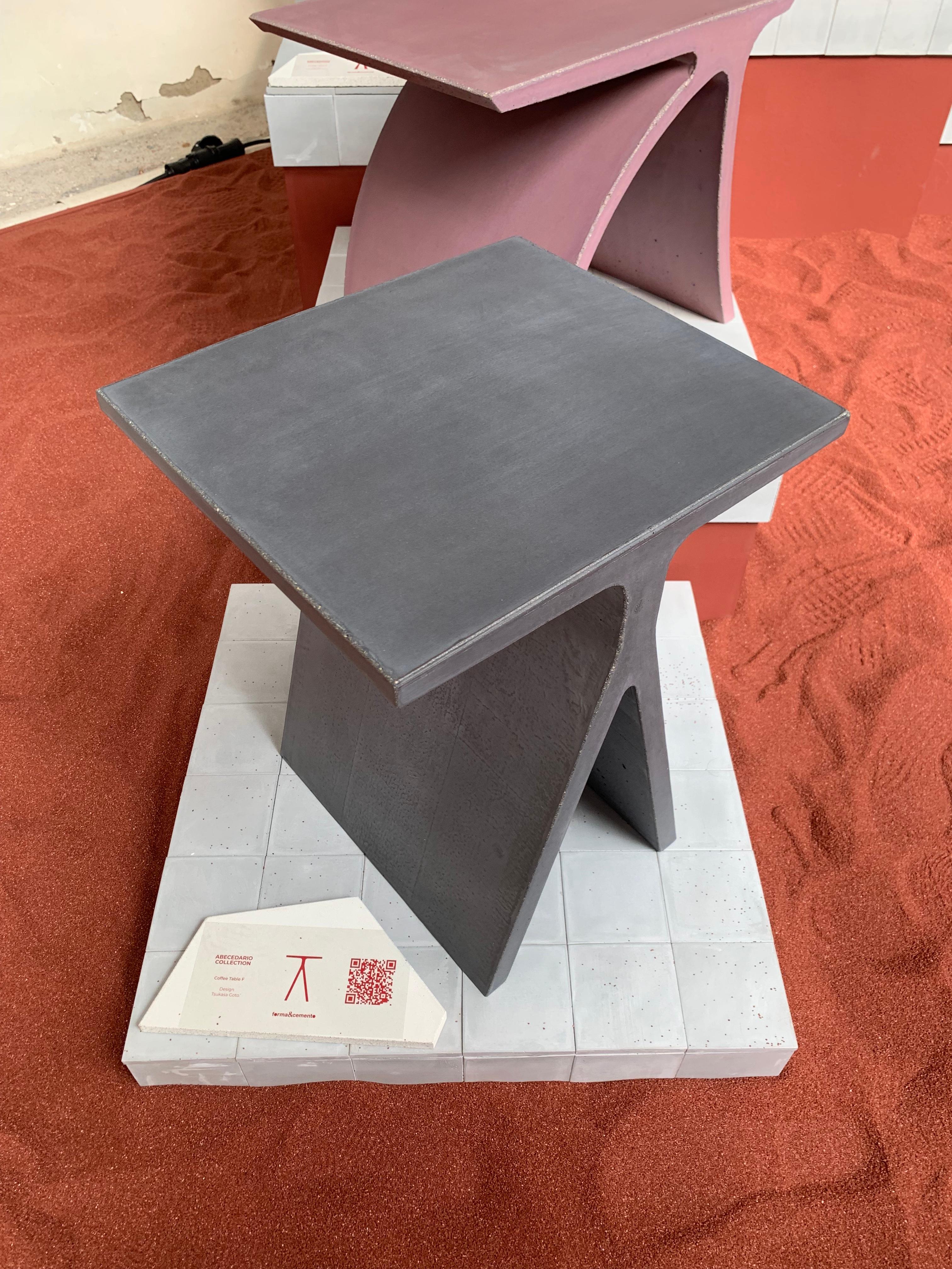 https://a.1stdibscdn.com/concrete-side-table-f-abecedario-collection-ardesia-color-by-formacemento-for-sale-picture-5/f_38941/f_312156521667915631710/IMG_7299_3_master.jpeg