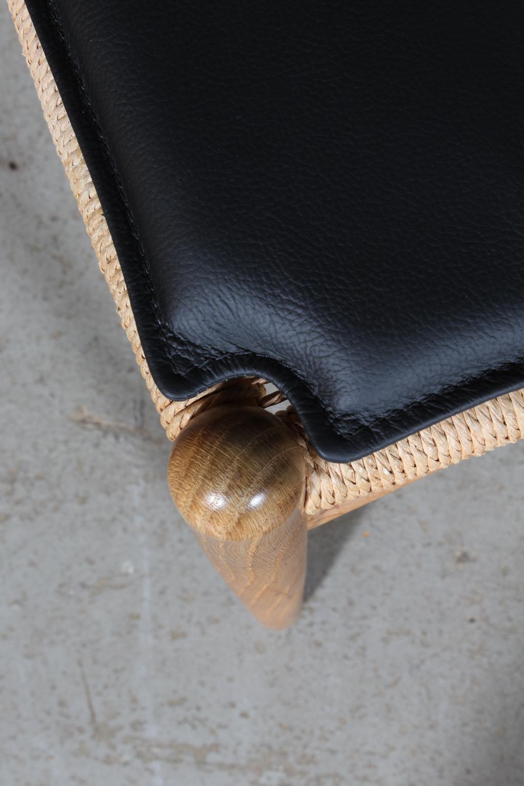 https://a.1stdibscdn.com/hans-j-wegner-cushion-for-wishbone-chair-ch24-for-sale-picture-4/f_42391/1579512996789/IMG_7404_master.jpg