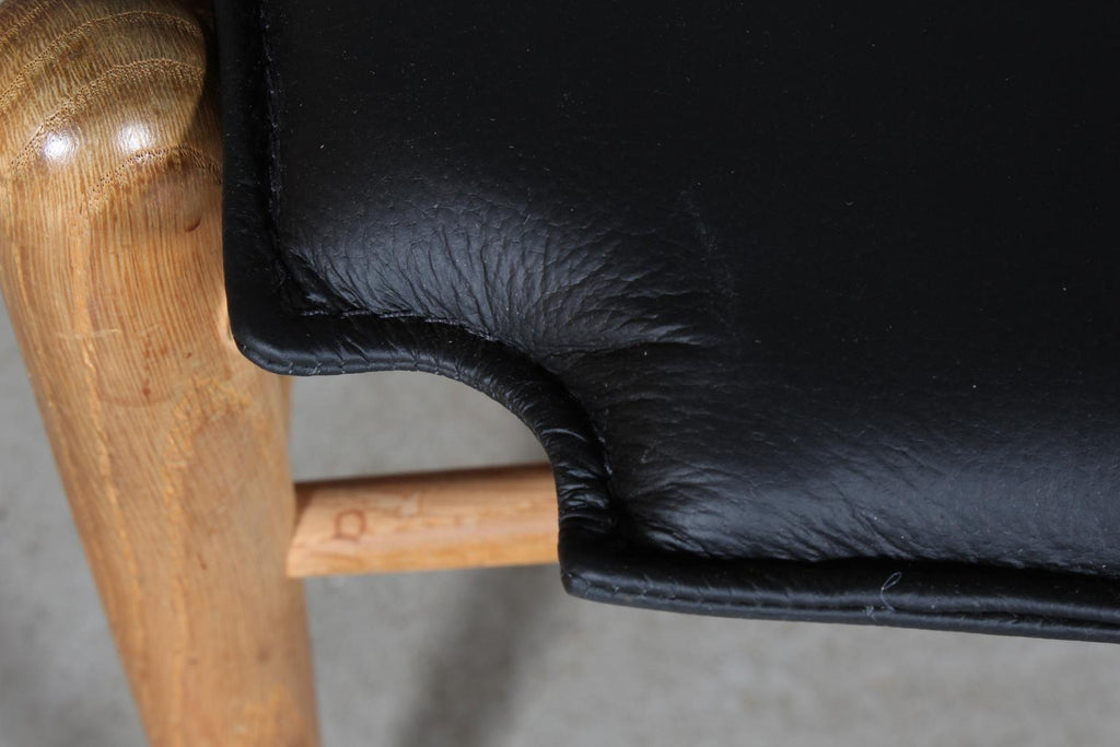 https://a.1stdibscdn.com/hans-j-wegner-cushion-for-wishbone-chair-ch24-for-sale-picture-8/f_42391/1579512999346/IMG_7410_master.jpg